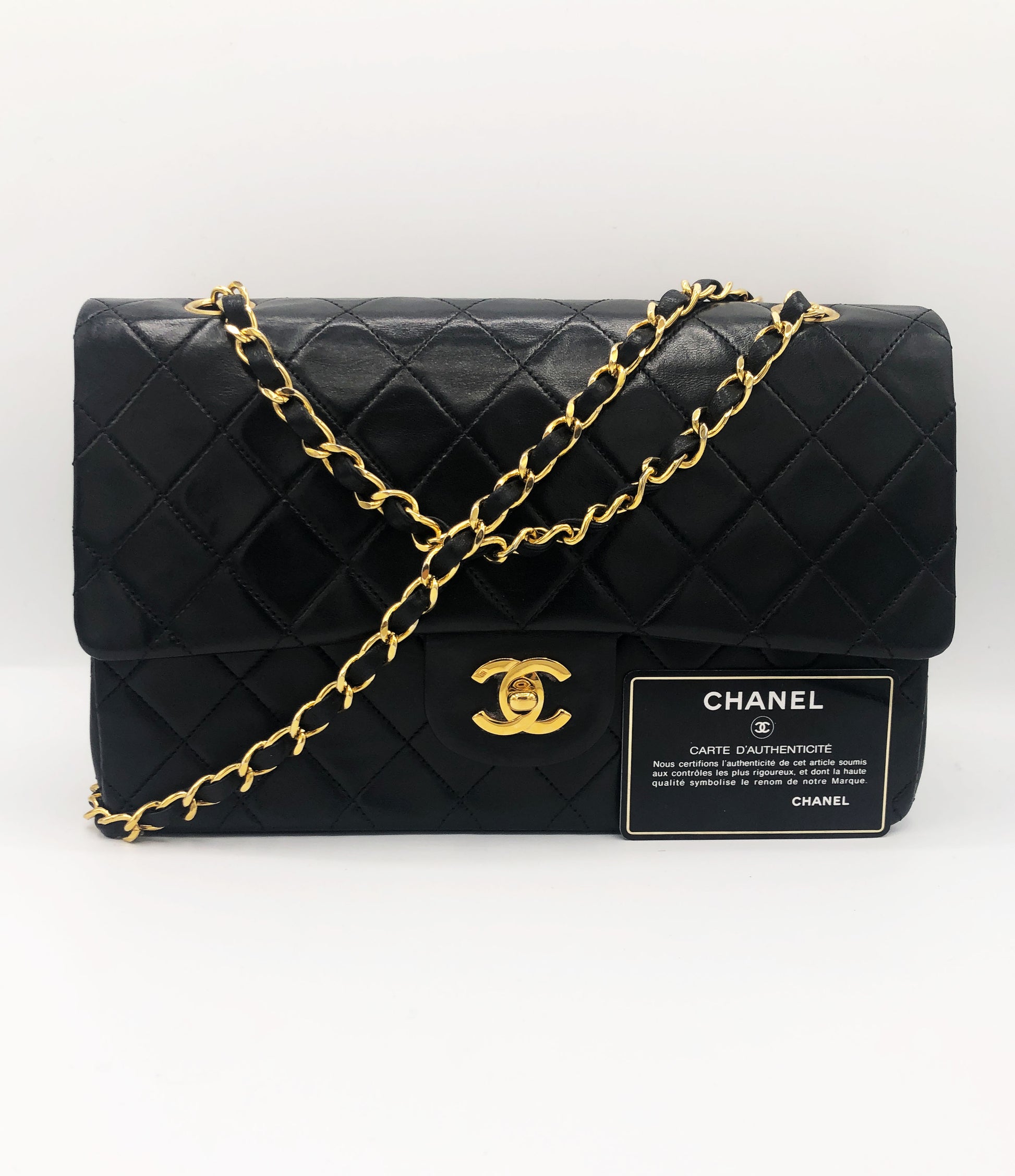 chanel classique noir