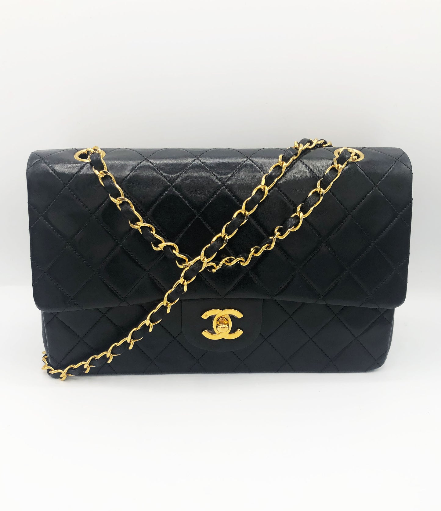 chanel classique noir