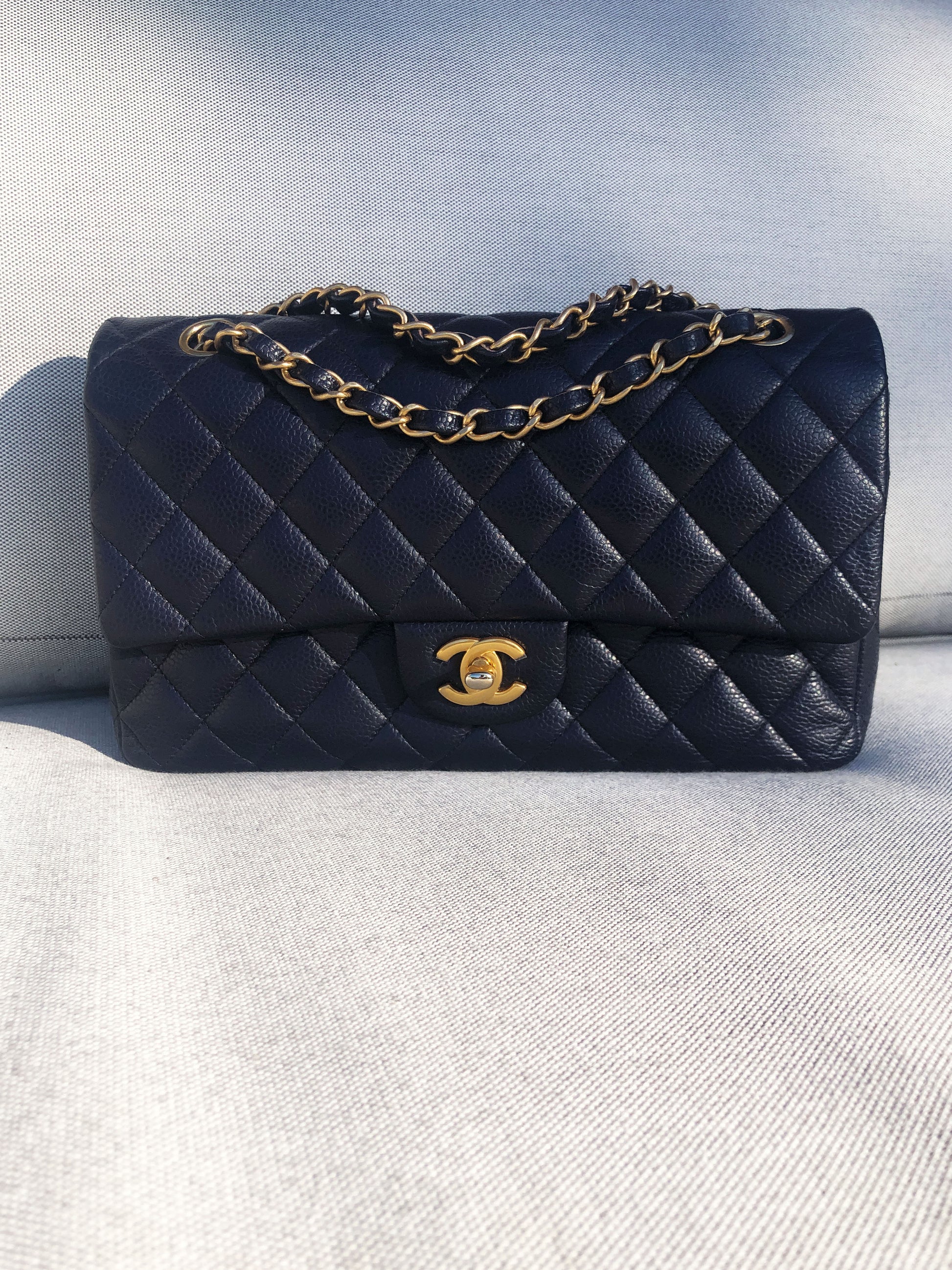 Sac Chanel classique 11.12 en Veau grainé & métal doré Bleu 