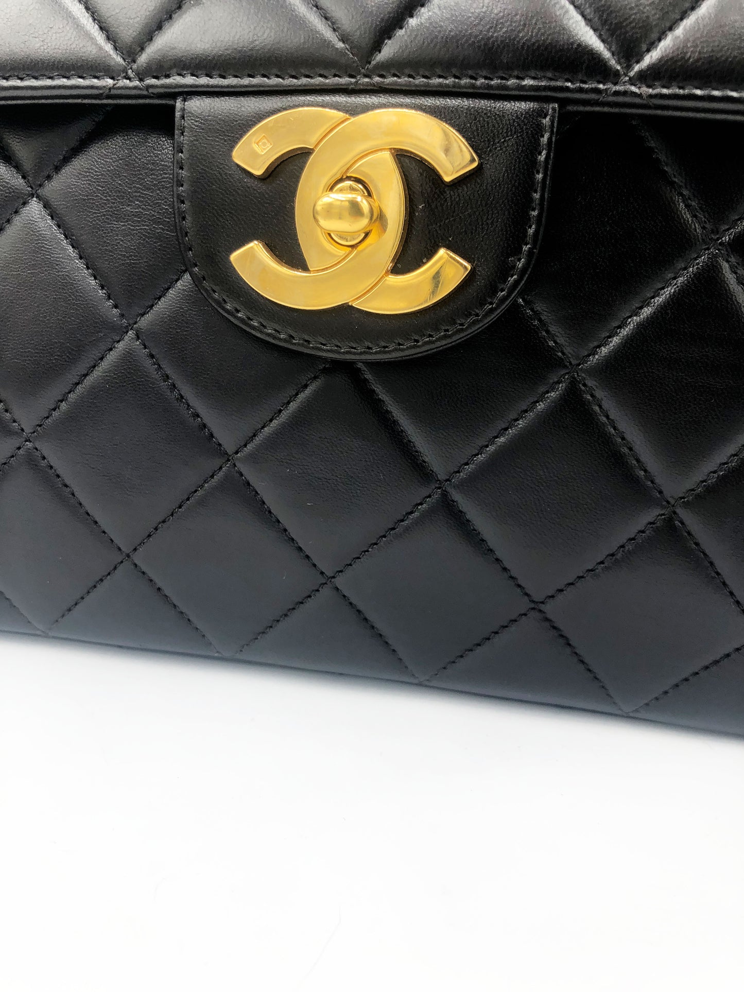 Sac Bandouliere Chanel Timeless Jumbo en cuir matellasé noir