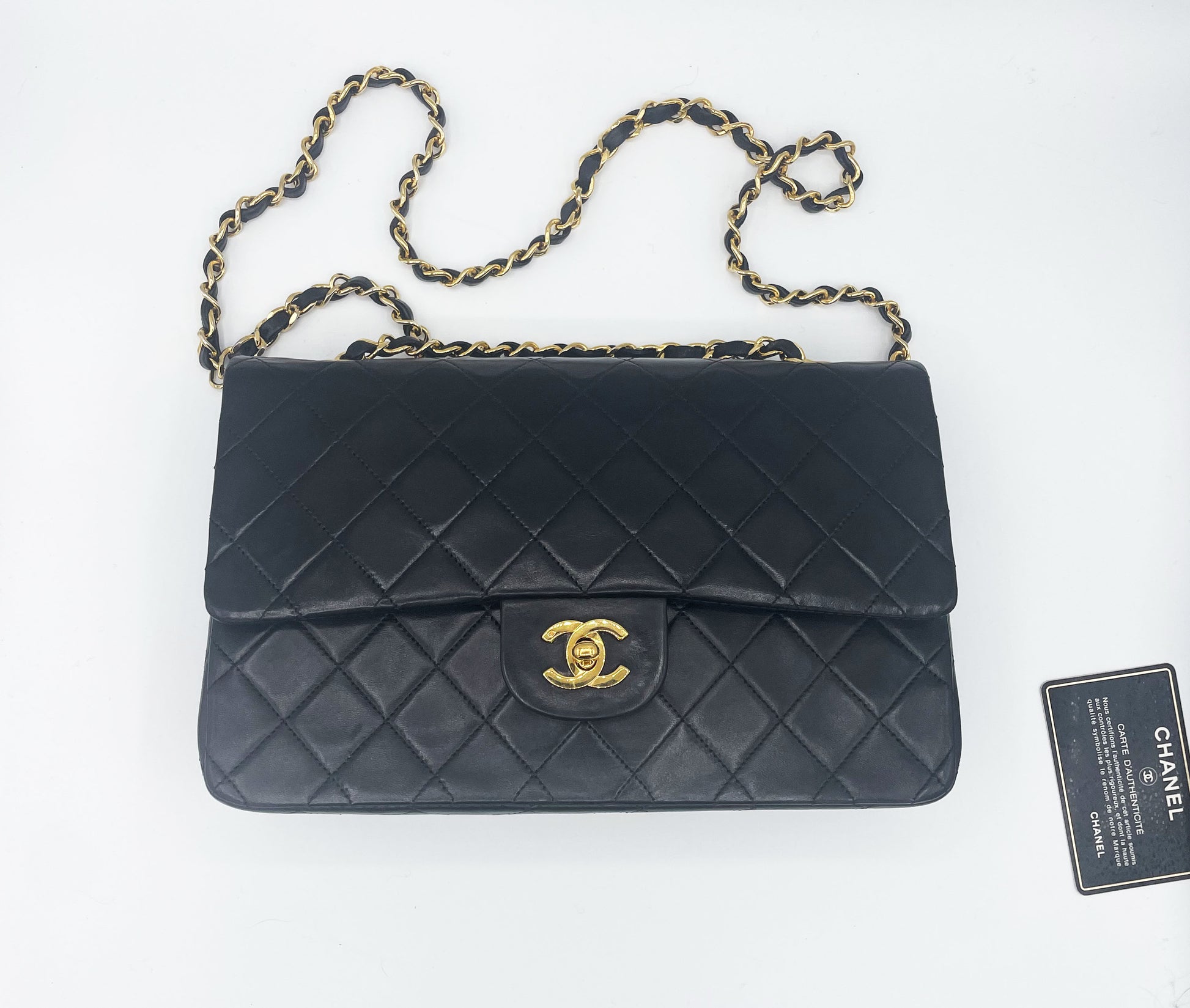 chanel classique noir