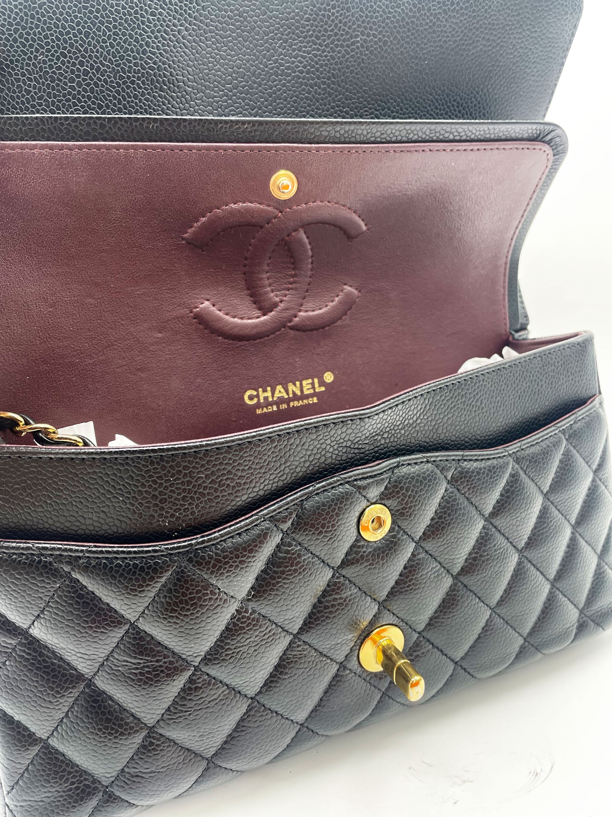 Sac Chanel Classique veau caviar noir & métal doré