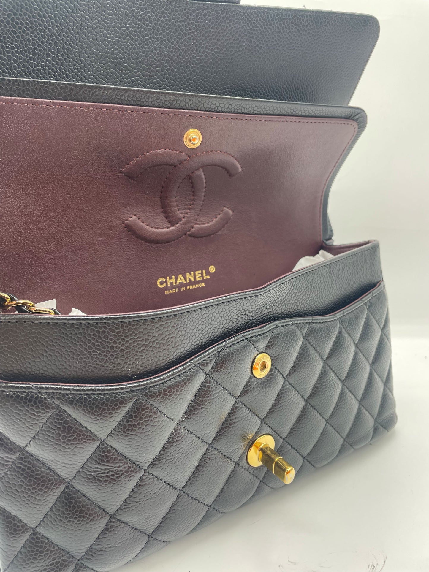 Sac Chanel Classique veau caviar noir & métal doré