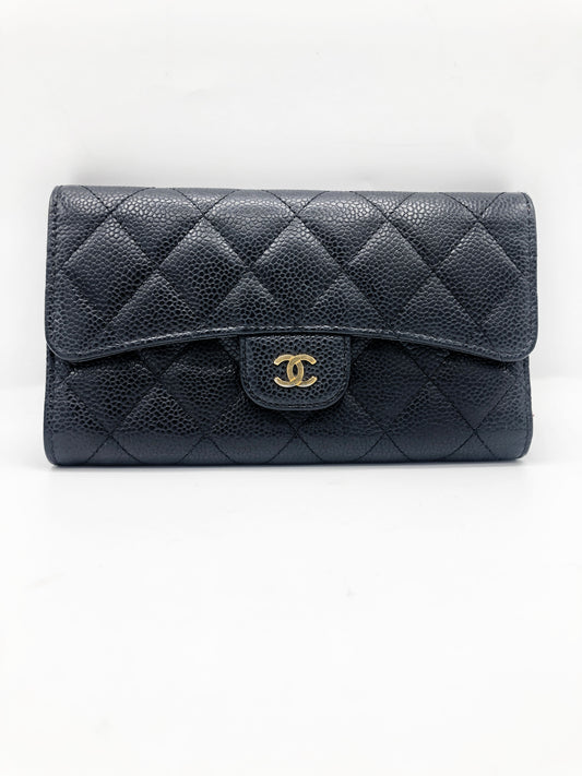 PORTEFEUILLE A RABAT CHANEL CAVAIR NOIR 