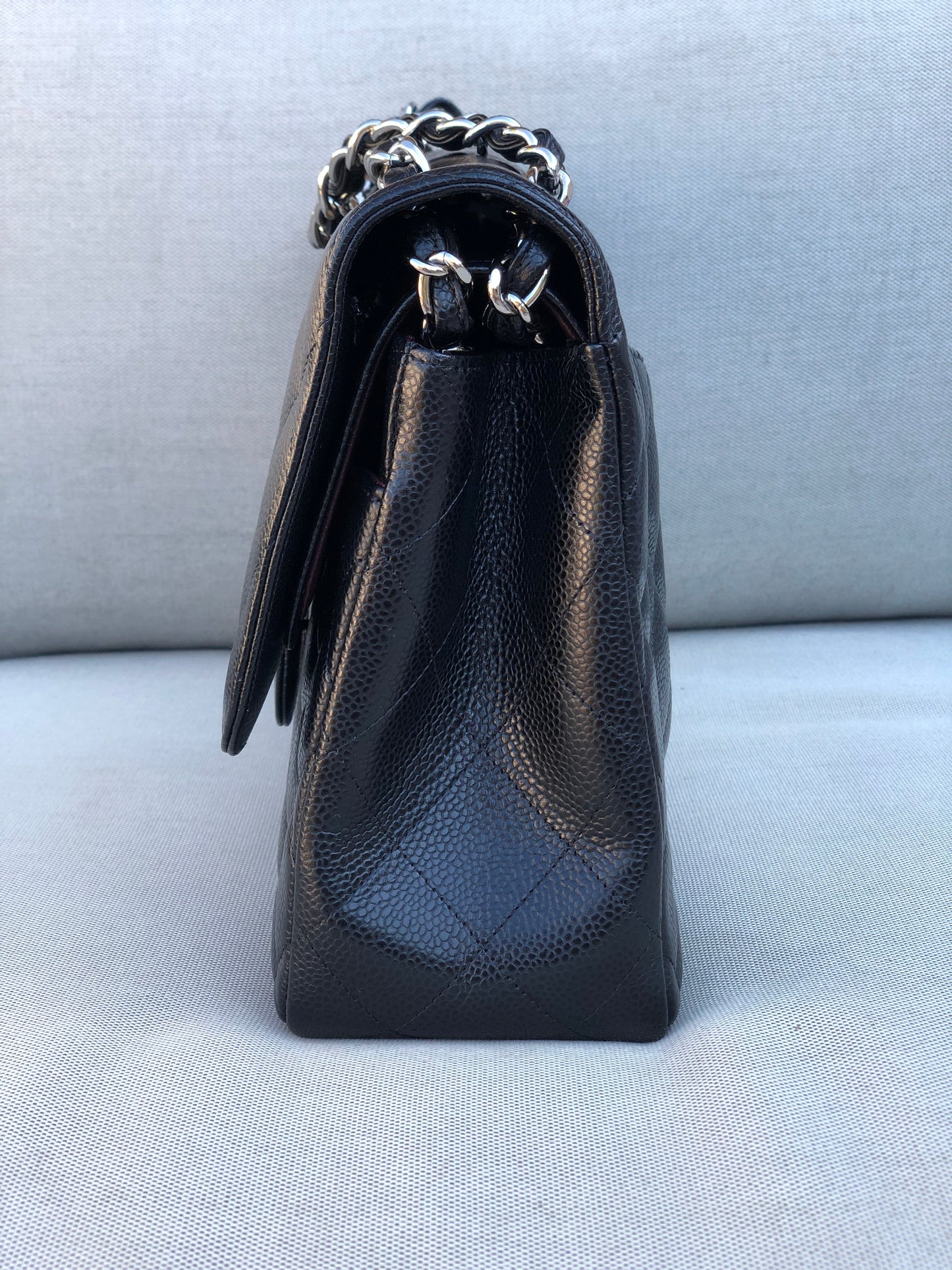 Chanel sac à bandoulière timeless / classique jumbo noir cuir caviar - Soline