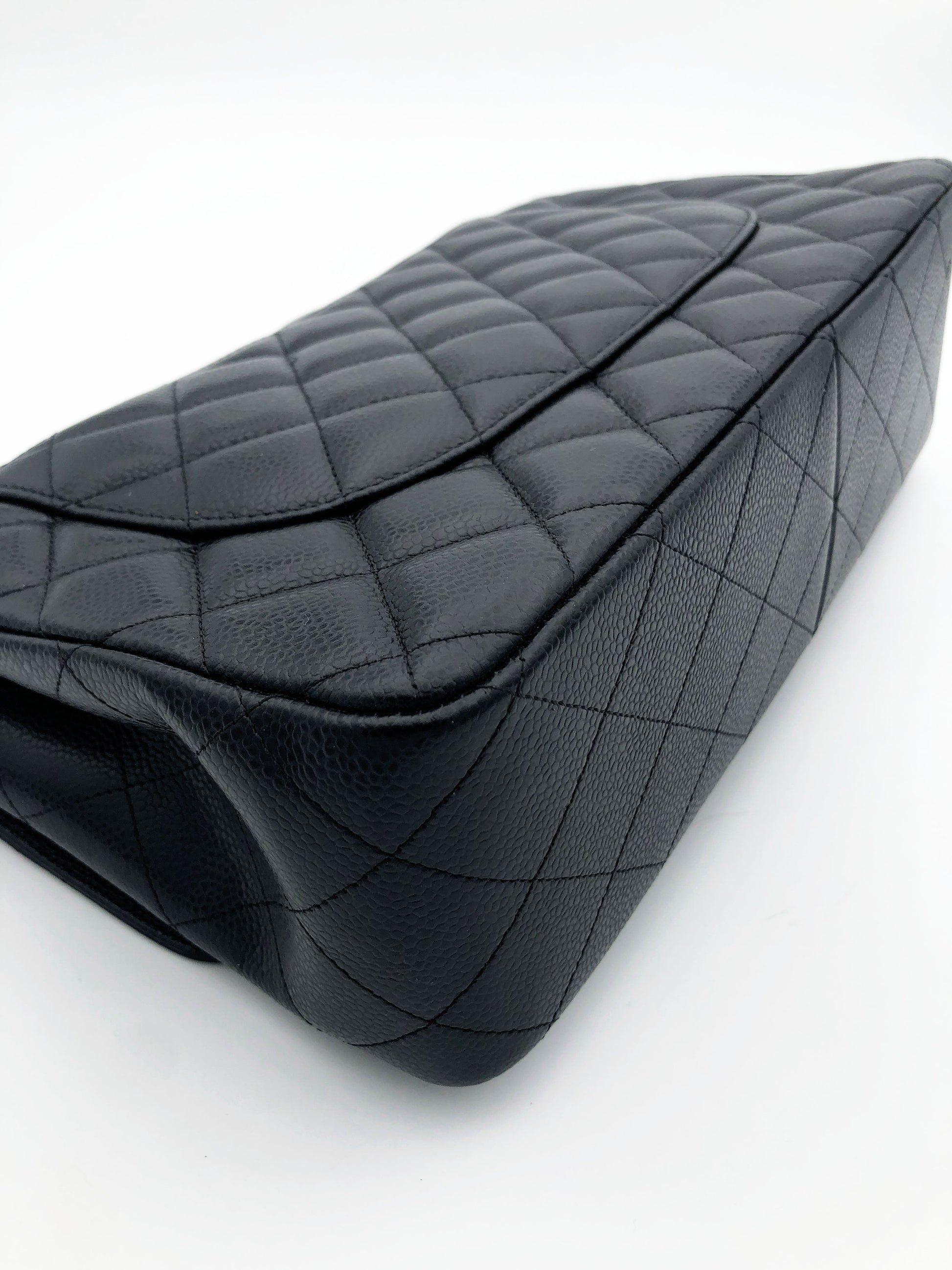 Chanel sac à bandoulière timeless / classique jumbo noir cuir caviar - Soline