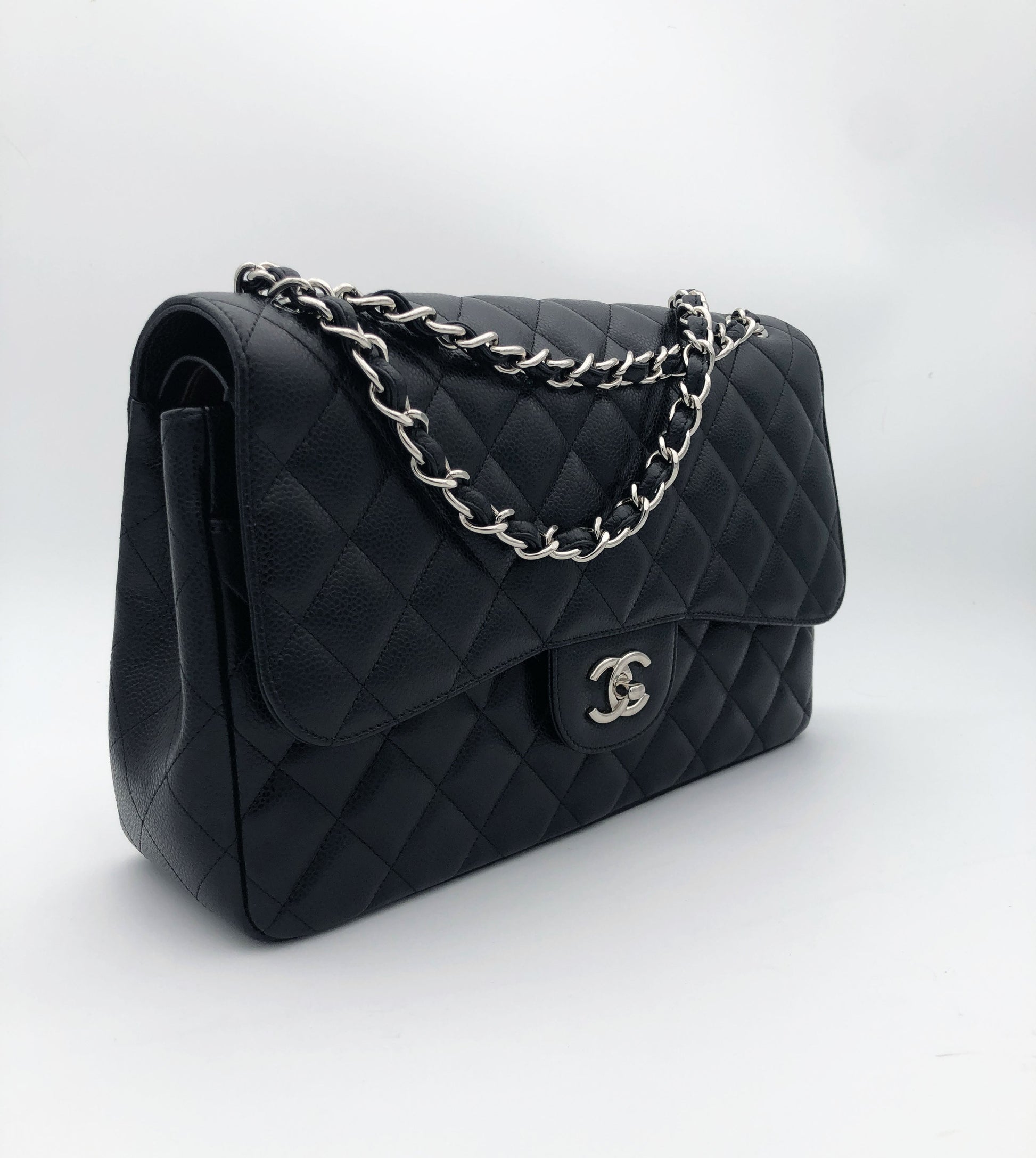 Chanel sac à bandoulière timeless / classique jumbo noir cuir caviar - Soline