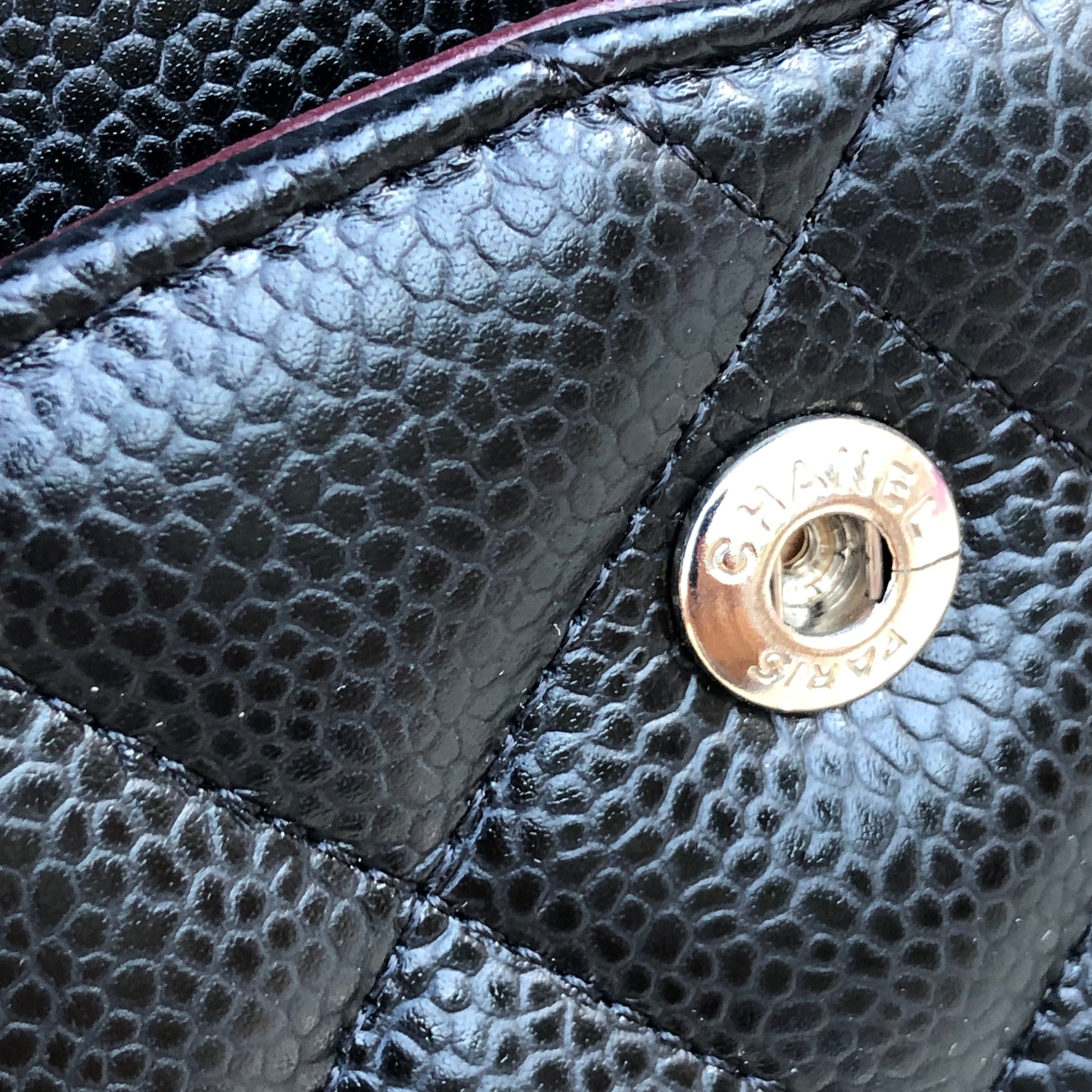 Chanel sac à bandoulière timeless / classique jumbo noir cuir caviar - Soline
