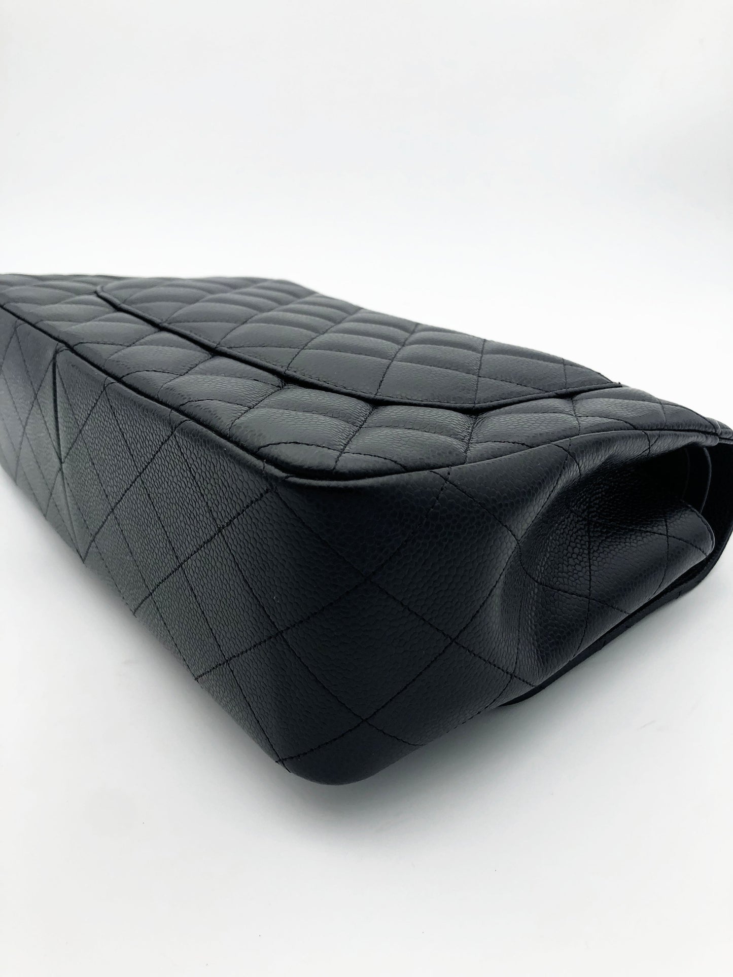 Chanel sac à bandoulière timeless / classique jumbo noir cuir caviar - Soline