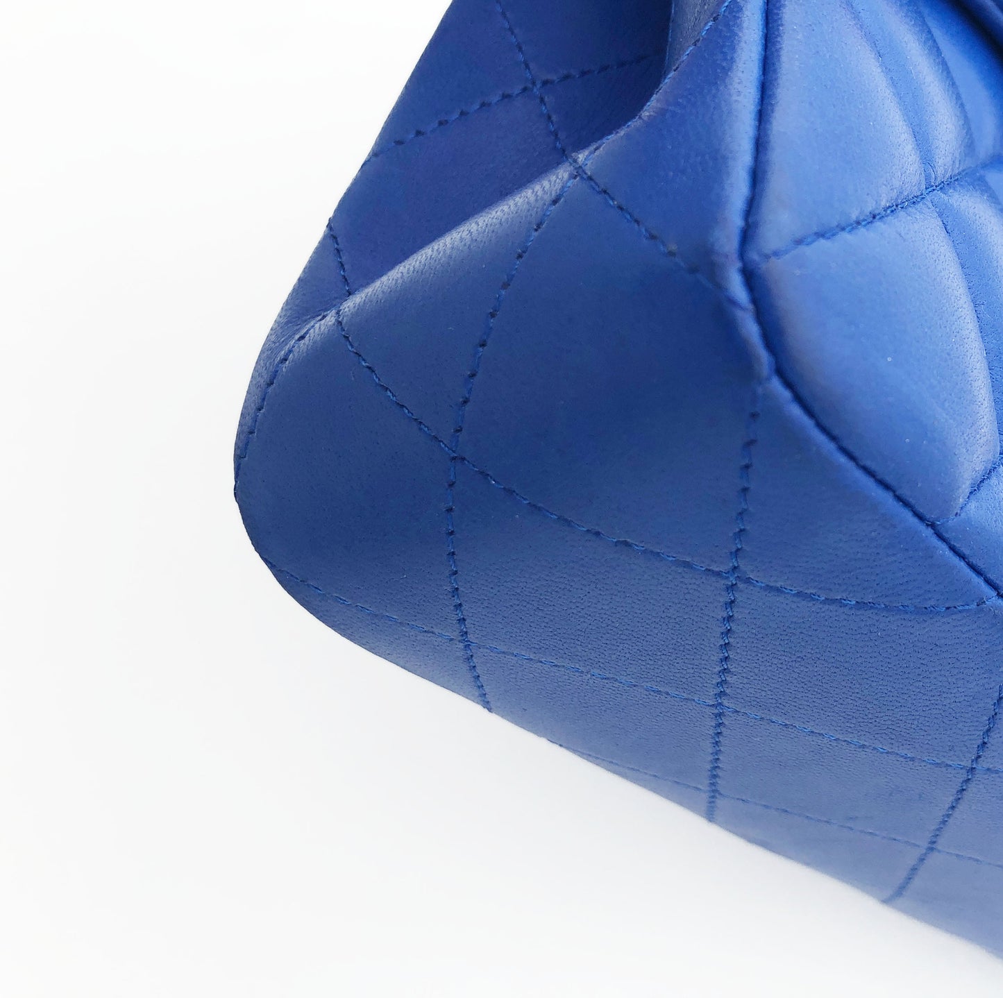 Chanel sac à main timeless / classique en cuir lisse bleu - Soline