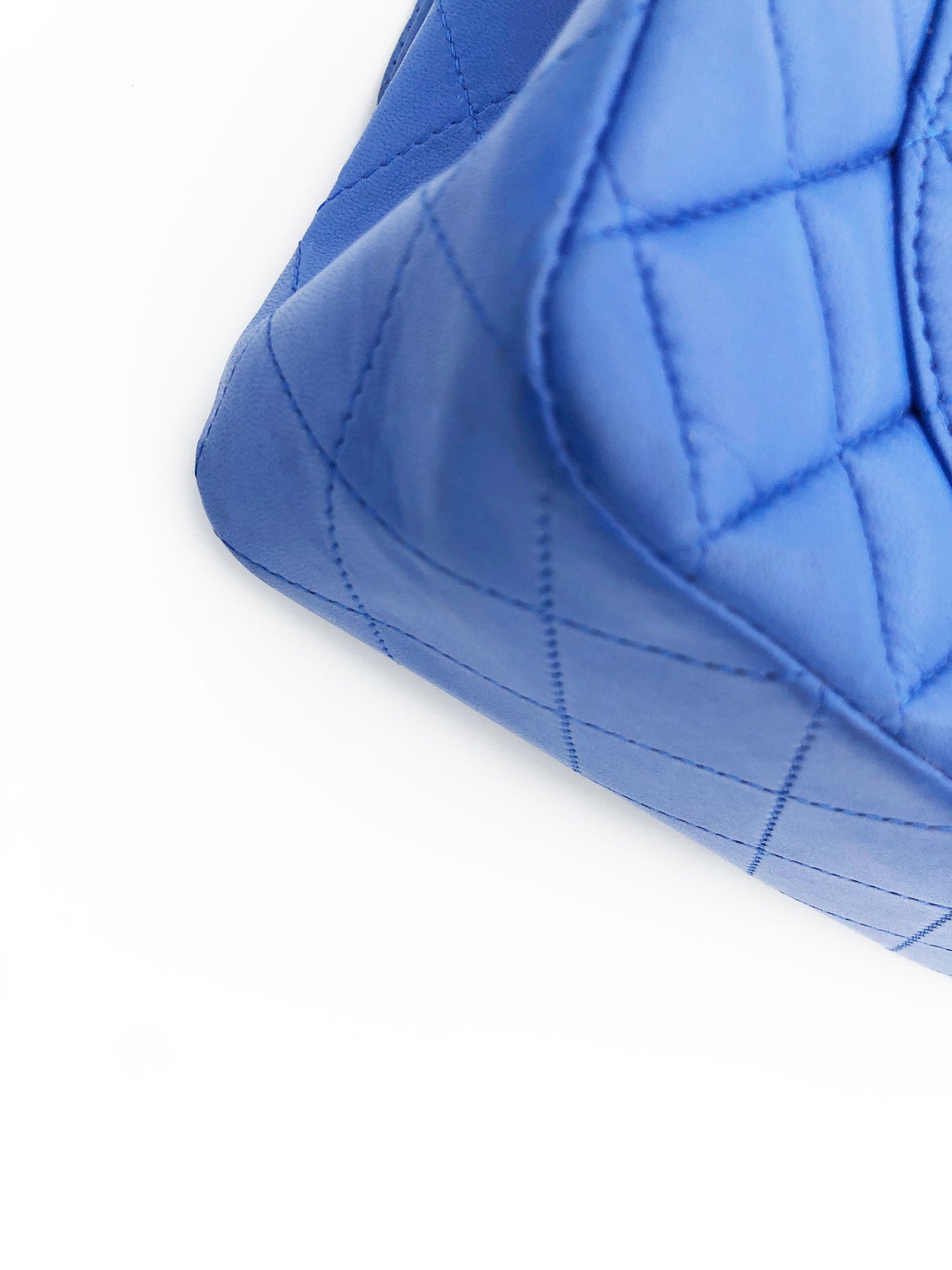 Chanel sac à main timeless / classique en cuir lisse bleu - Soline