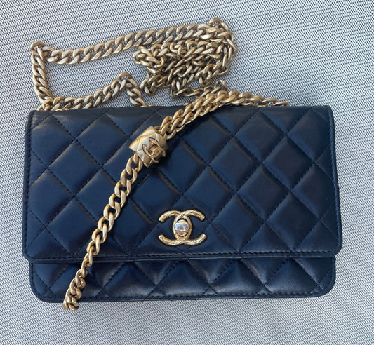 Chanel Sac bandoulière Pearl Crush wallet on chain cuir noir - Soline