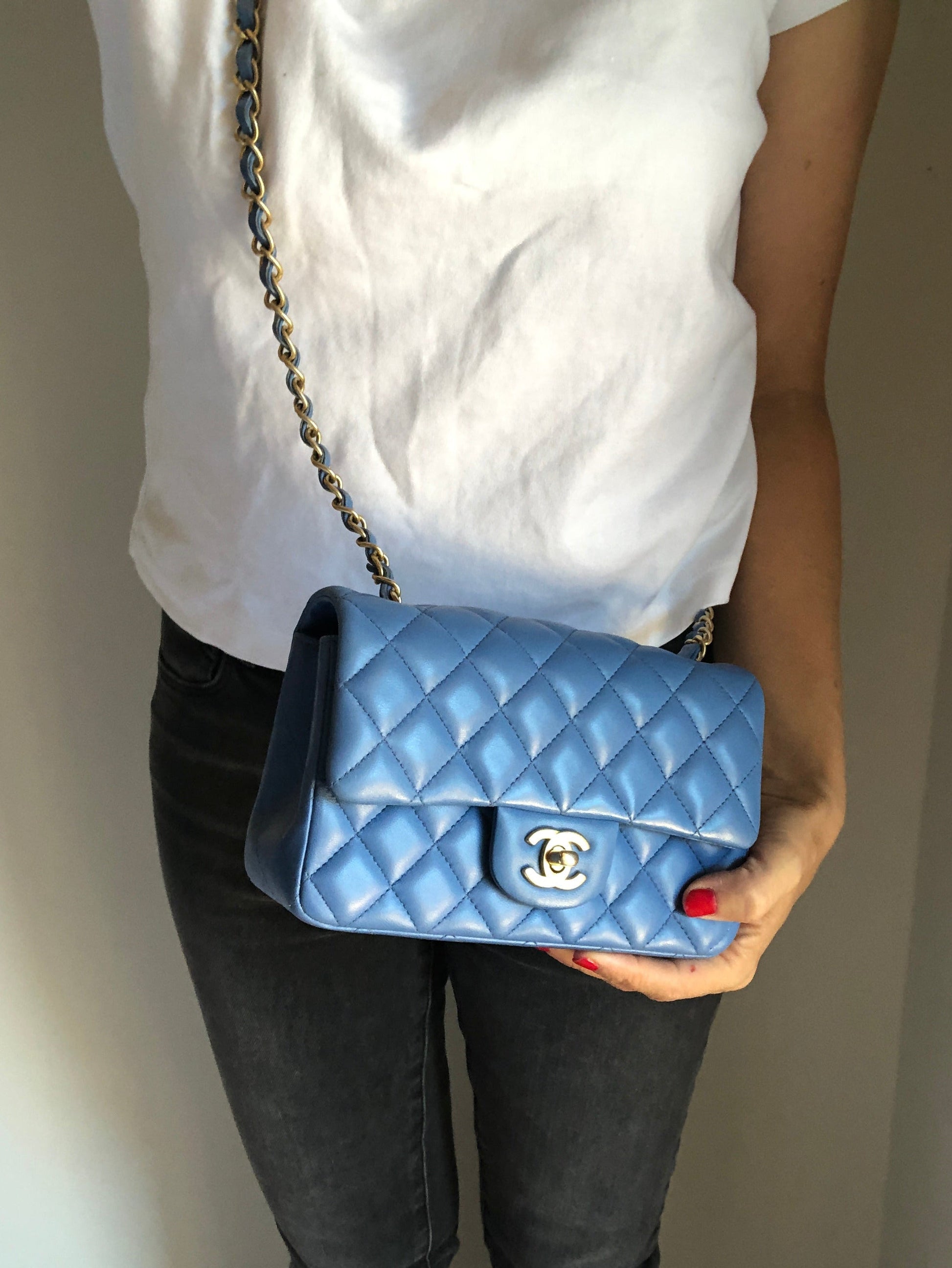 Chanel Timeless Mini Rectangulaire Agneau Bleu - Soline