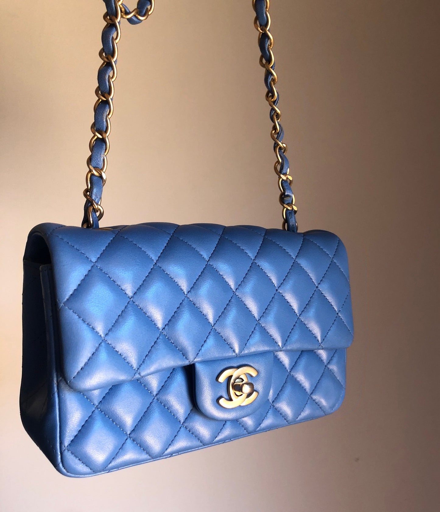 Chanel Timeless Mini Rectangulaire Agneau Bleu - Soline