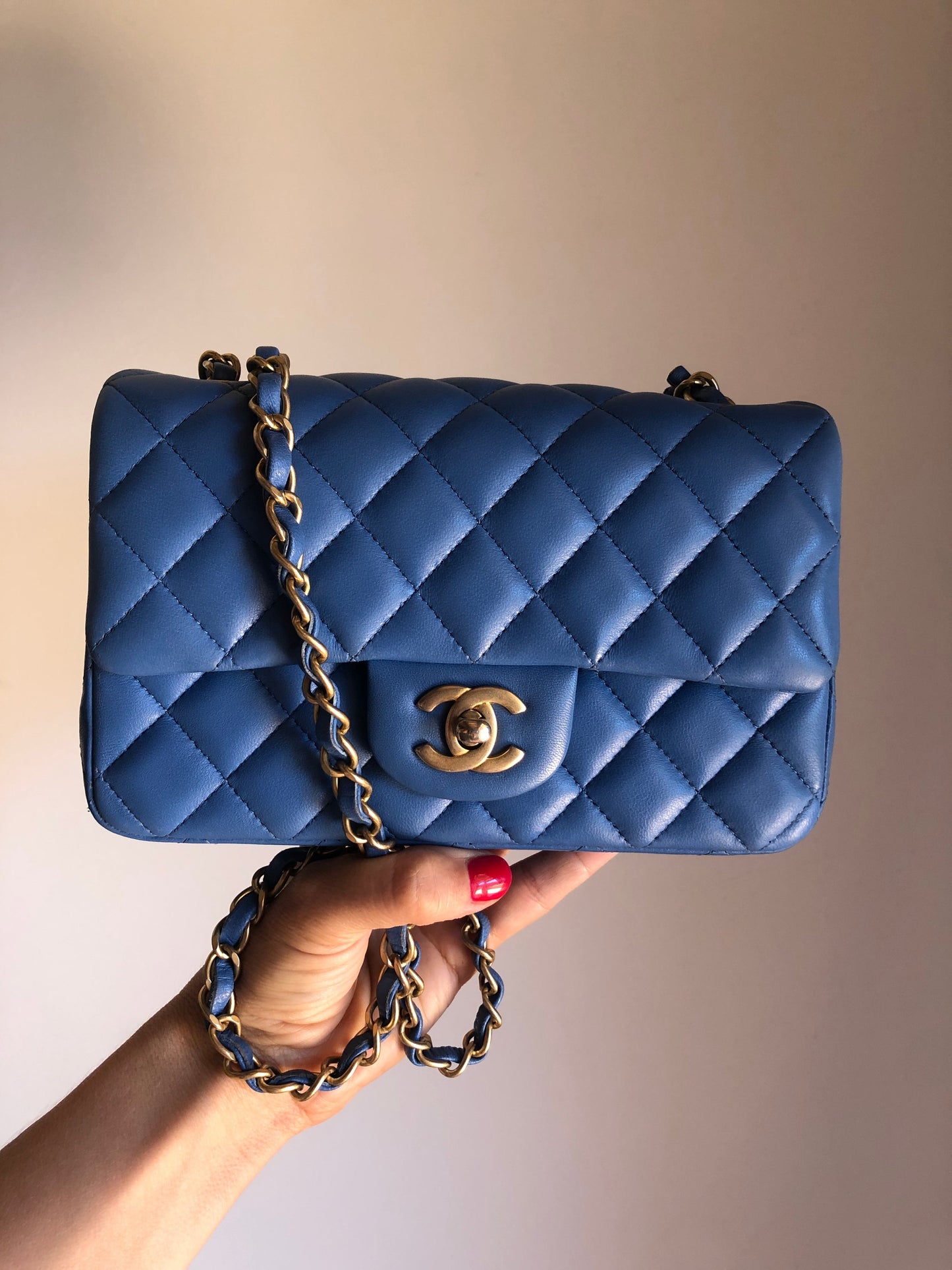 Chanel Timeless Mini Rectangulaire Agneau Bleu - Soline