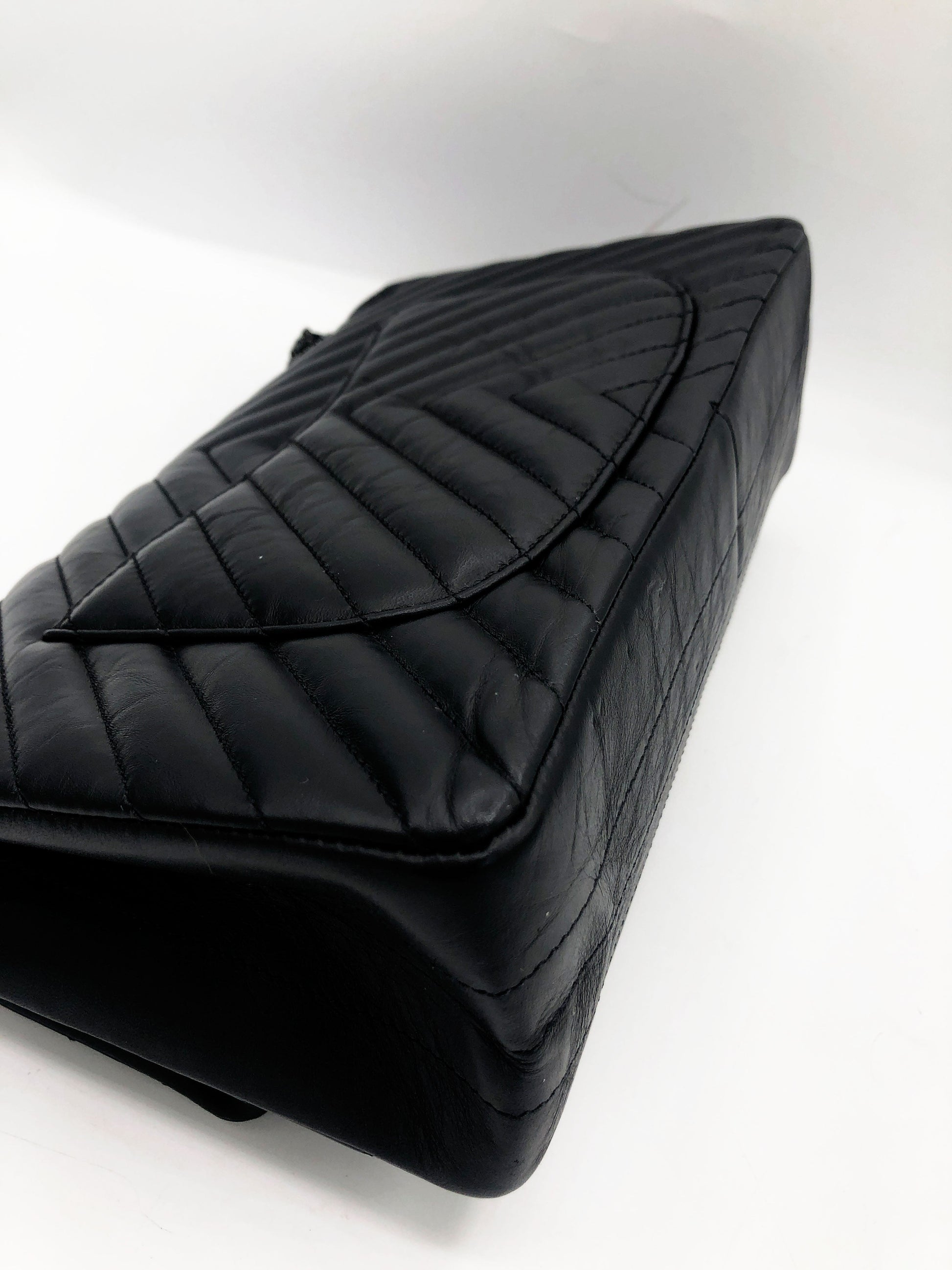 Grand Sac 2.55 Chanel So Black Chevron à double rabat - Soline