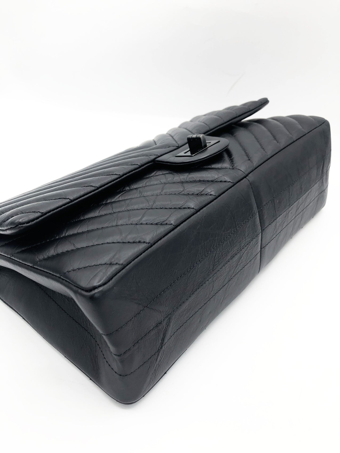 Grand Sac 2.55 Chanel So Black Chevron à double rabat - Soline
