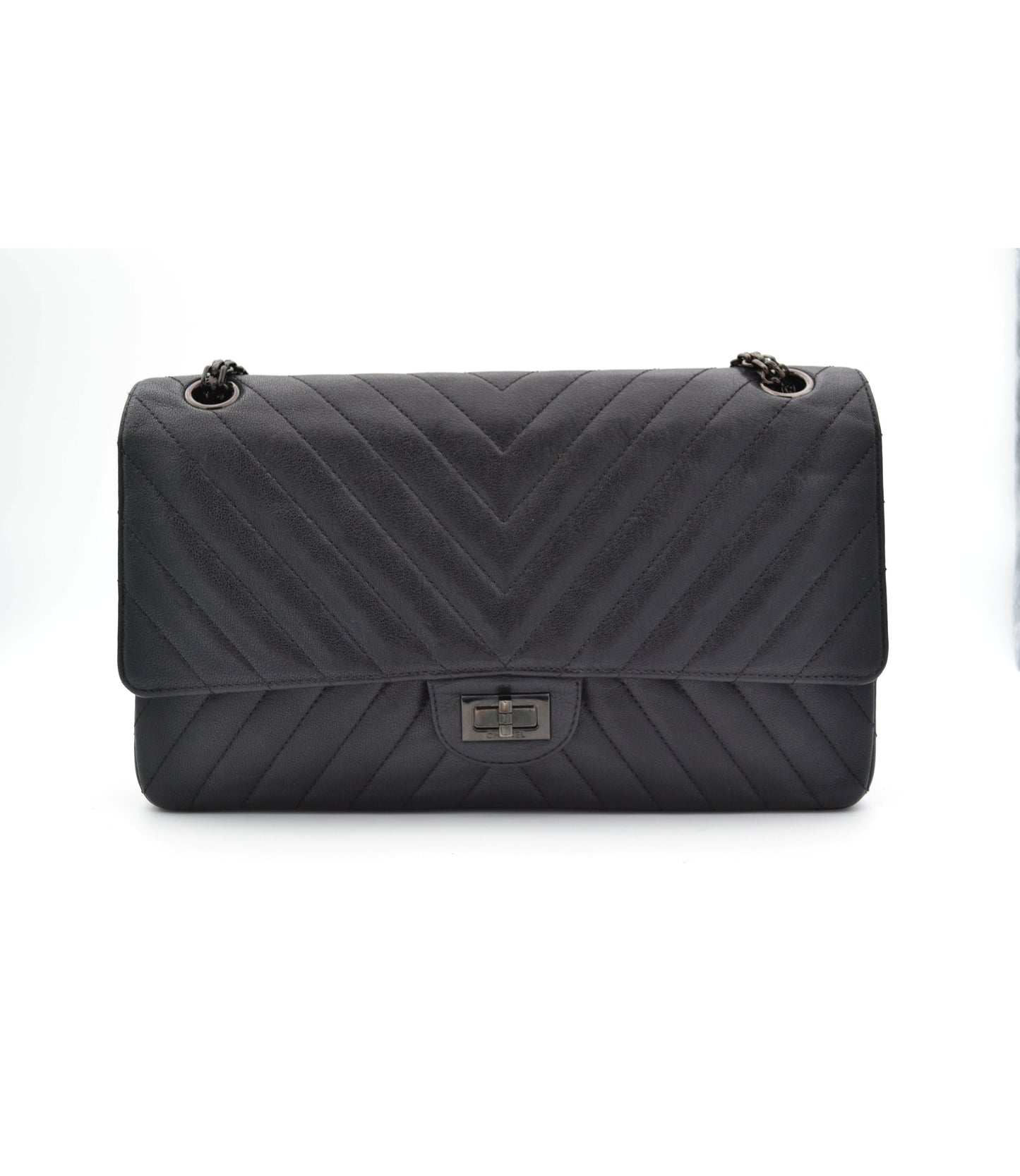 Grand Sac 2.55 Chanel So Black en cuir de veau Chevron à double rabat - Soline