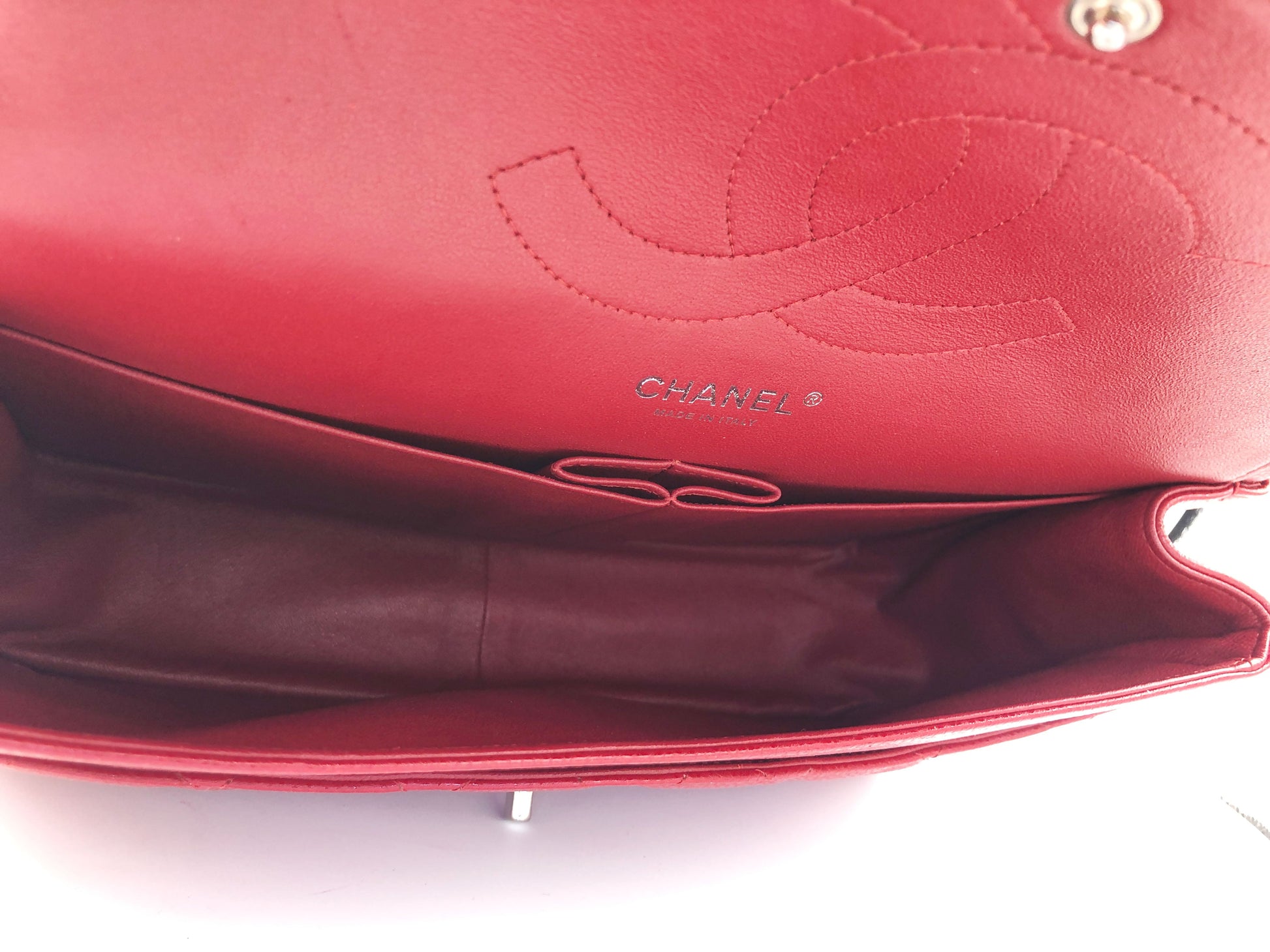Grand Sac Chanel classique / timeless matelassé en cuir rouge caviar - Soline