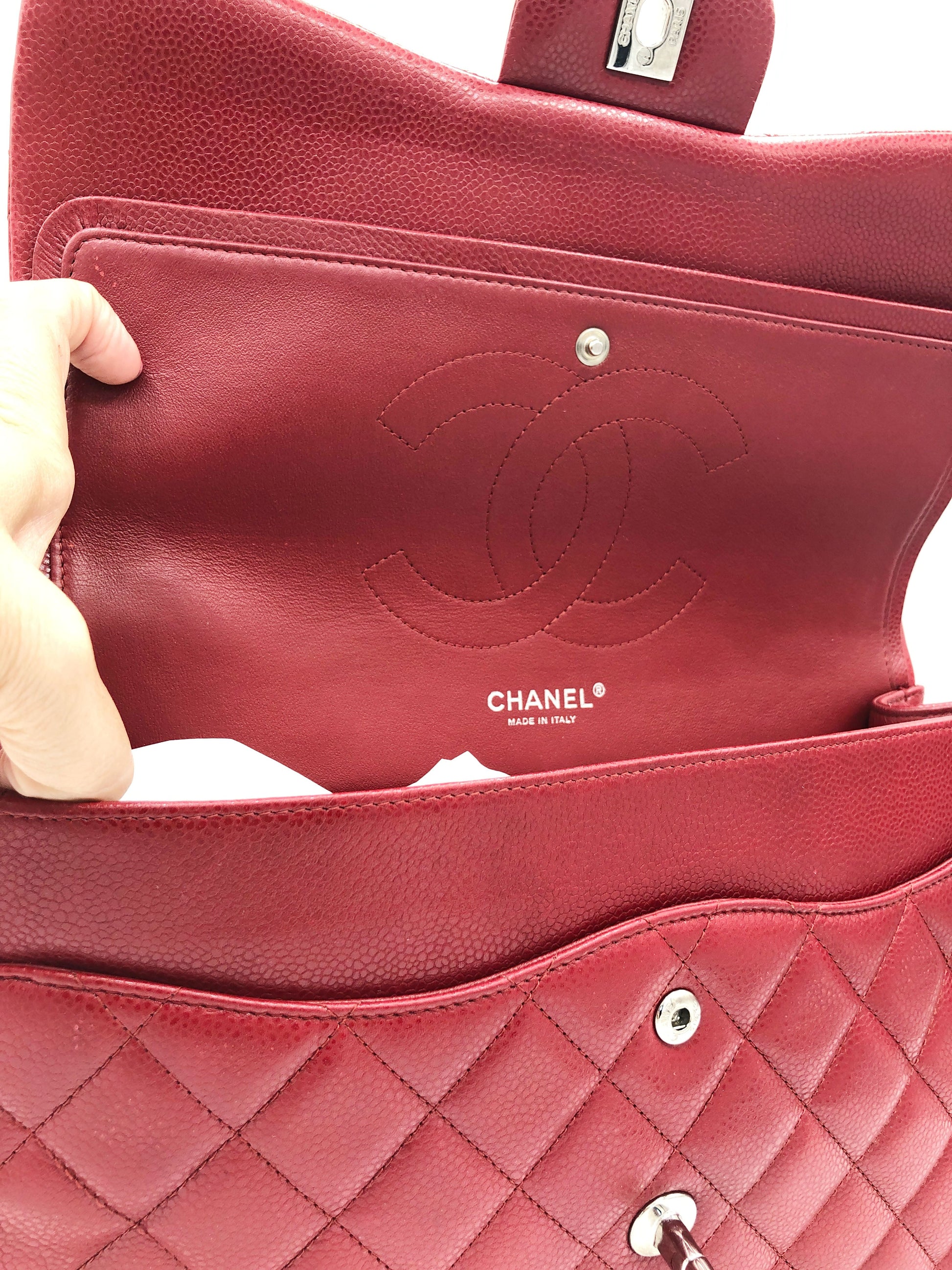 Grand Sac Chanel classique / timeless matelassé en cuir rouge caviar - Soline