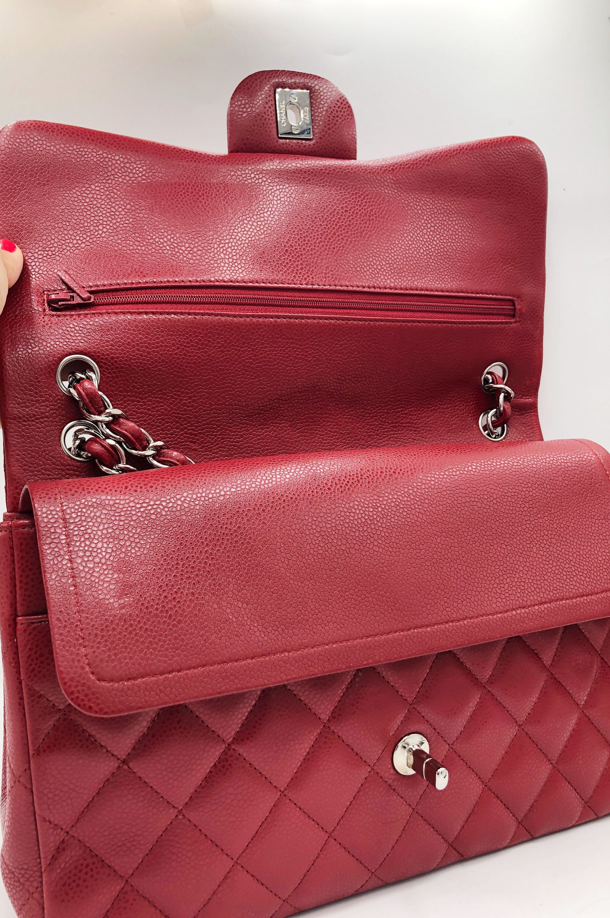 Grand Sac Chanel classique / timeless matelassé en cuir rouge caviar - Soline