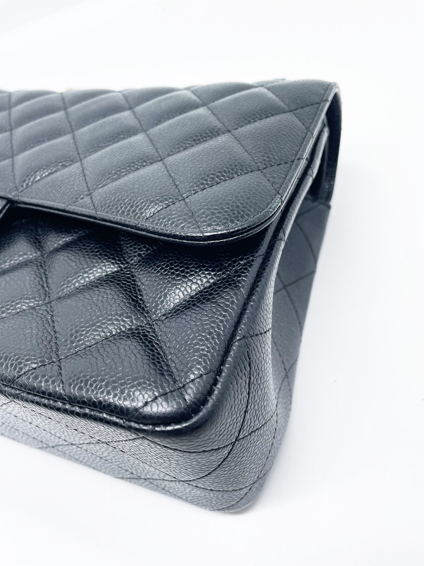 Grand Sac Classique Chanel Veau grainé et métal doré Noir - Soline