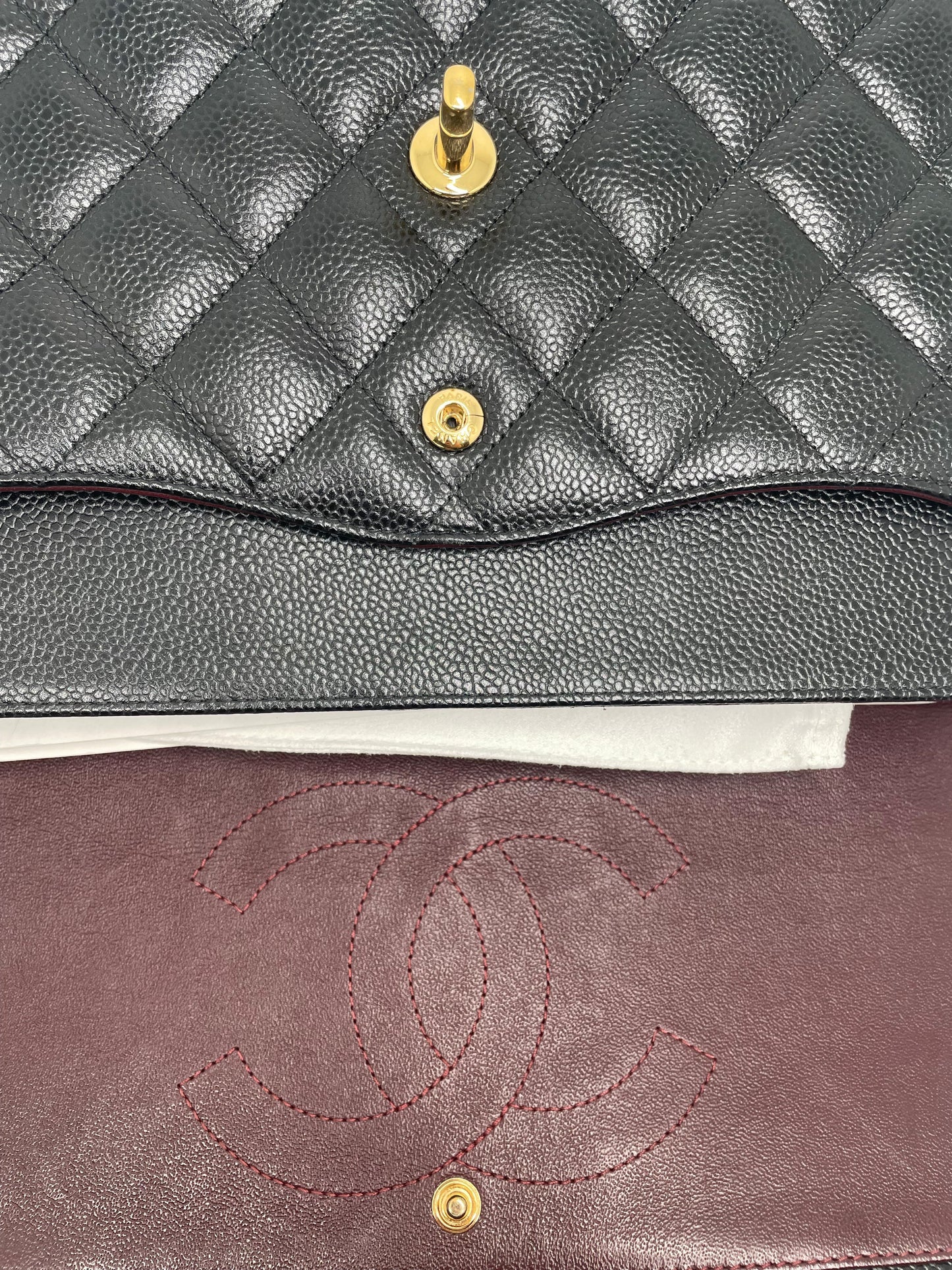Grand Sac Classique Chanel Veau grainé et métal doré Noir - Soline