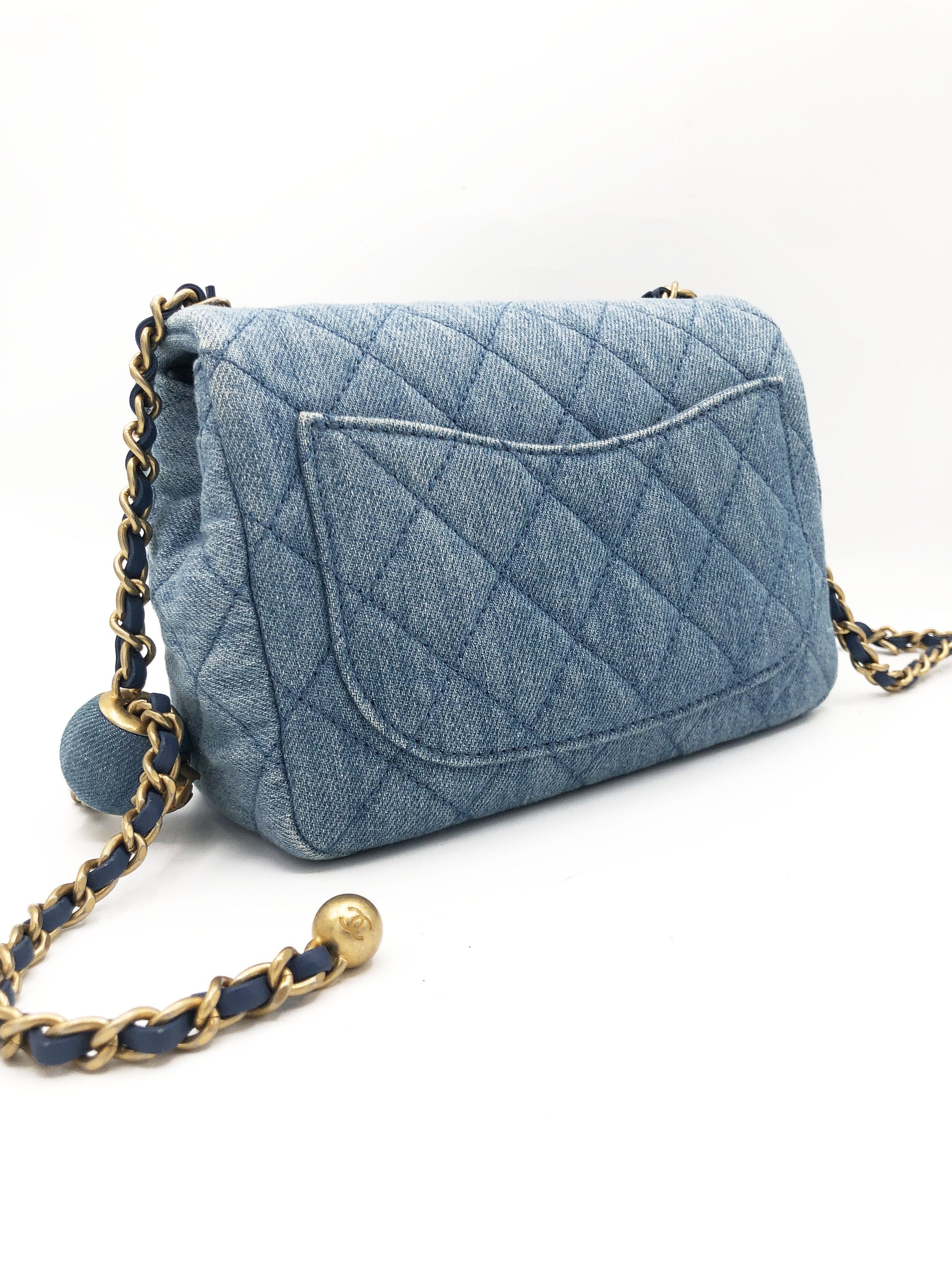 Mini sac Chanel Square Flap Pearl Crush 22C en denim bleu - Soline