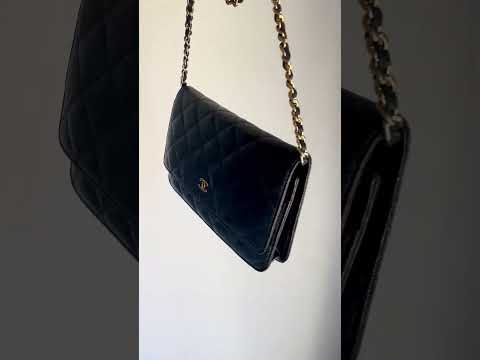 Sac bandoulière Chanel Wallet on Chain en cuir grainé matelassé noir - Soline