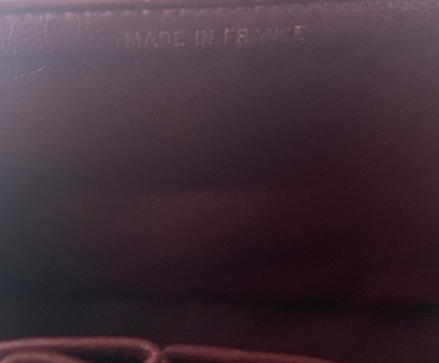 Sac à main Classique en cuir d'agneau noir et métal doré plaqué 24 carat - Soline