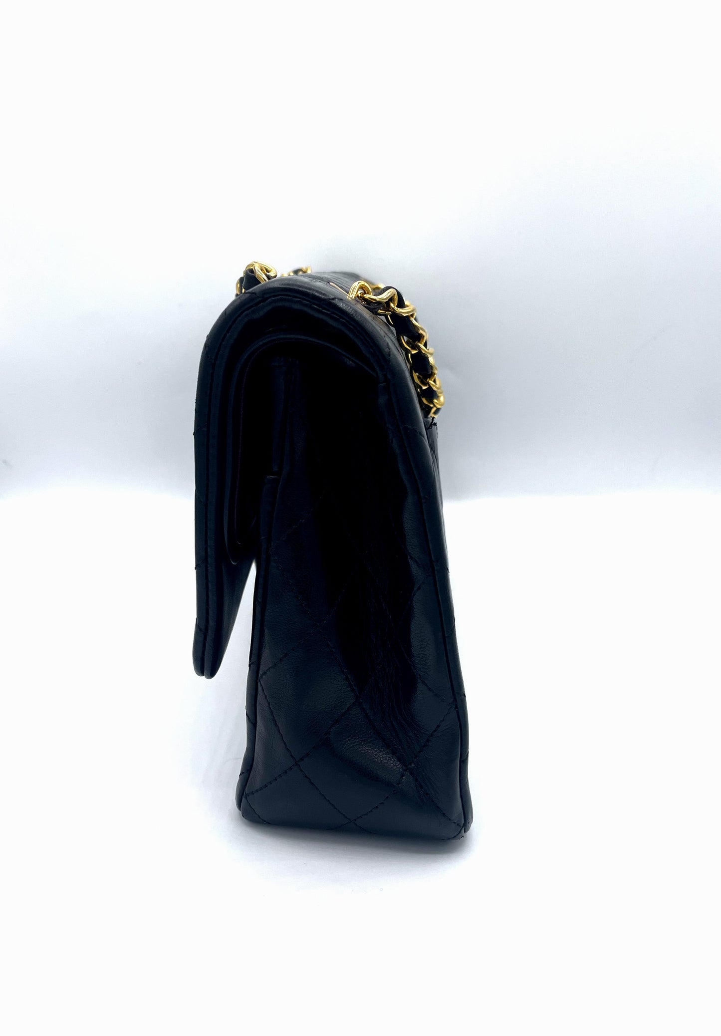 Sac à main Classique en cuir d'agneau noir et métal doré plaqué or - Soline