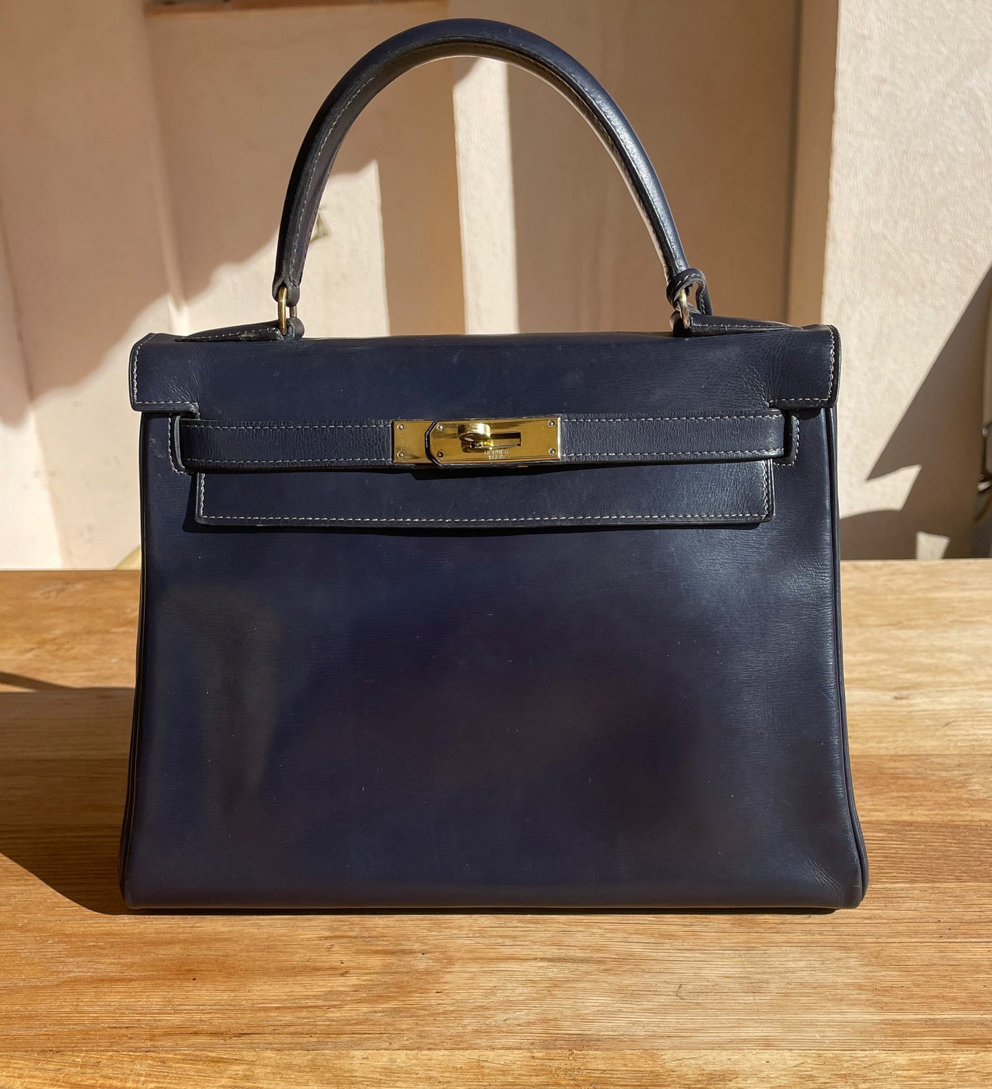 Sac à main Hermès Kelly 28 cm en Box Bleu - Soline