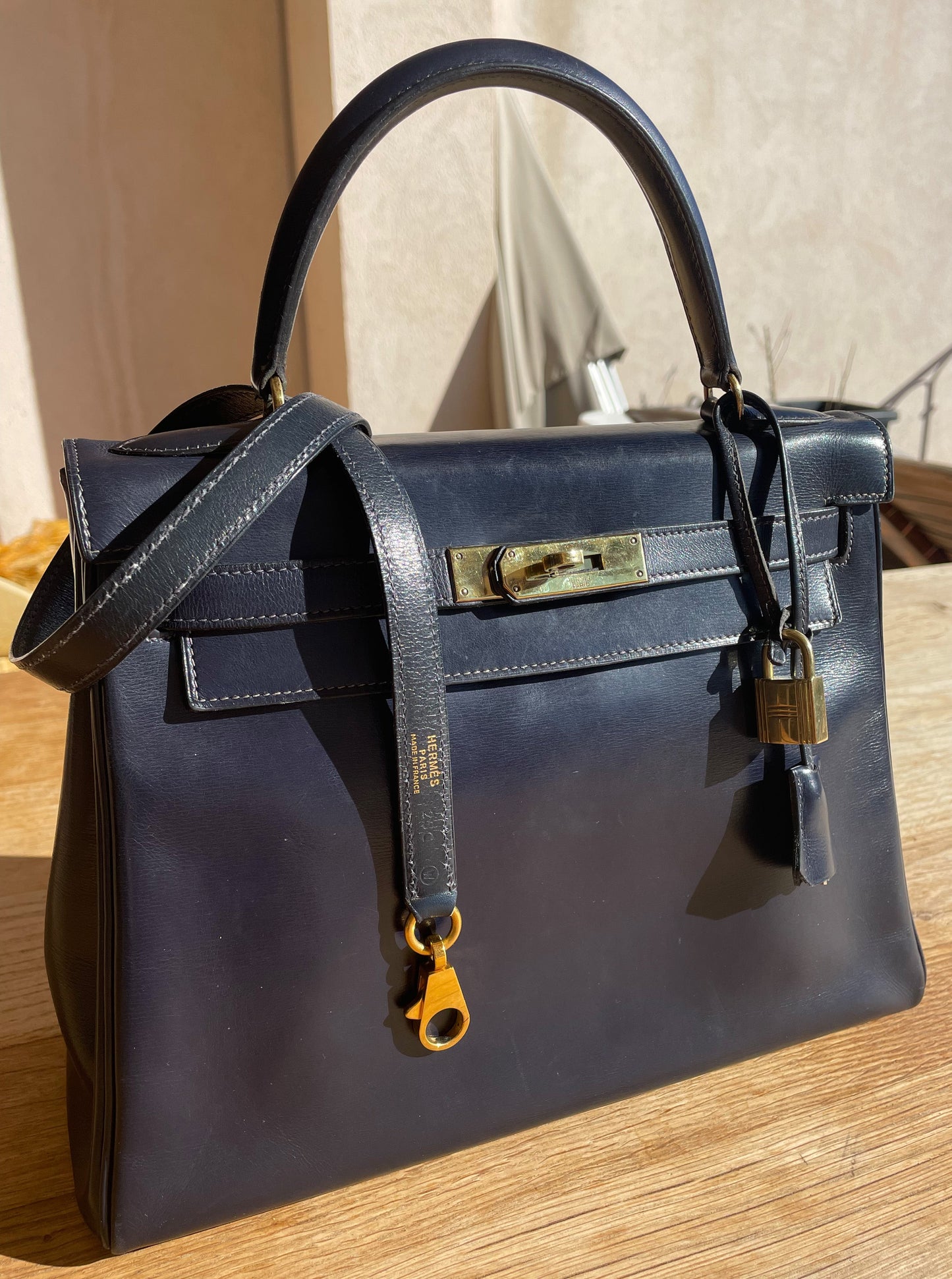 Sac à main Hermès Kelly 28 cm en Box Bleu - Soline