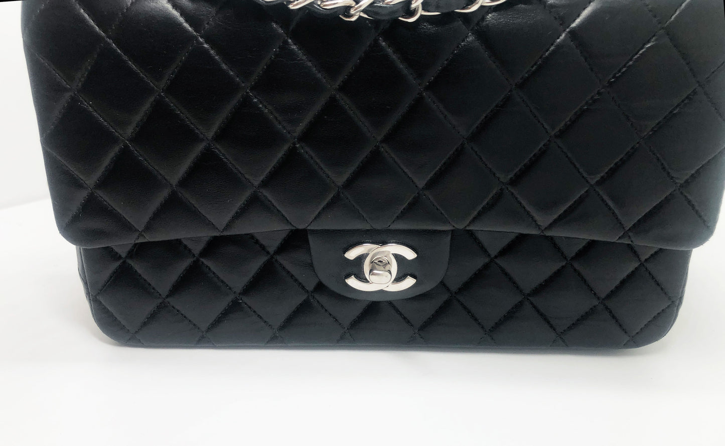 Sac a main Timeless médium 25 cm à double rabat en cuir d'agneau matelassé noir - Soline