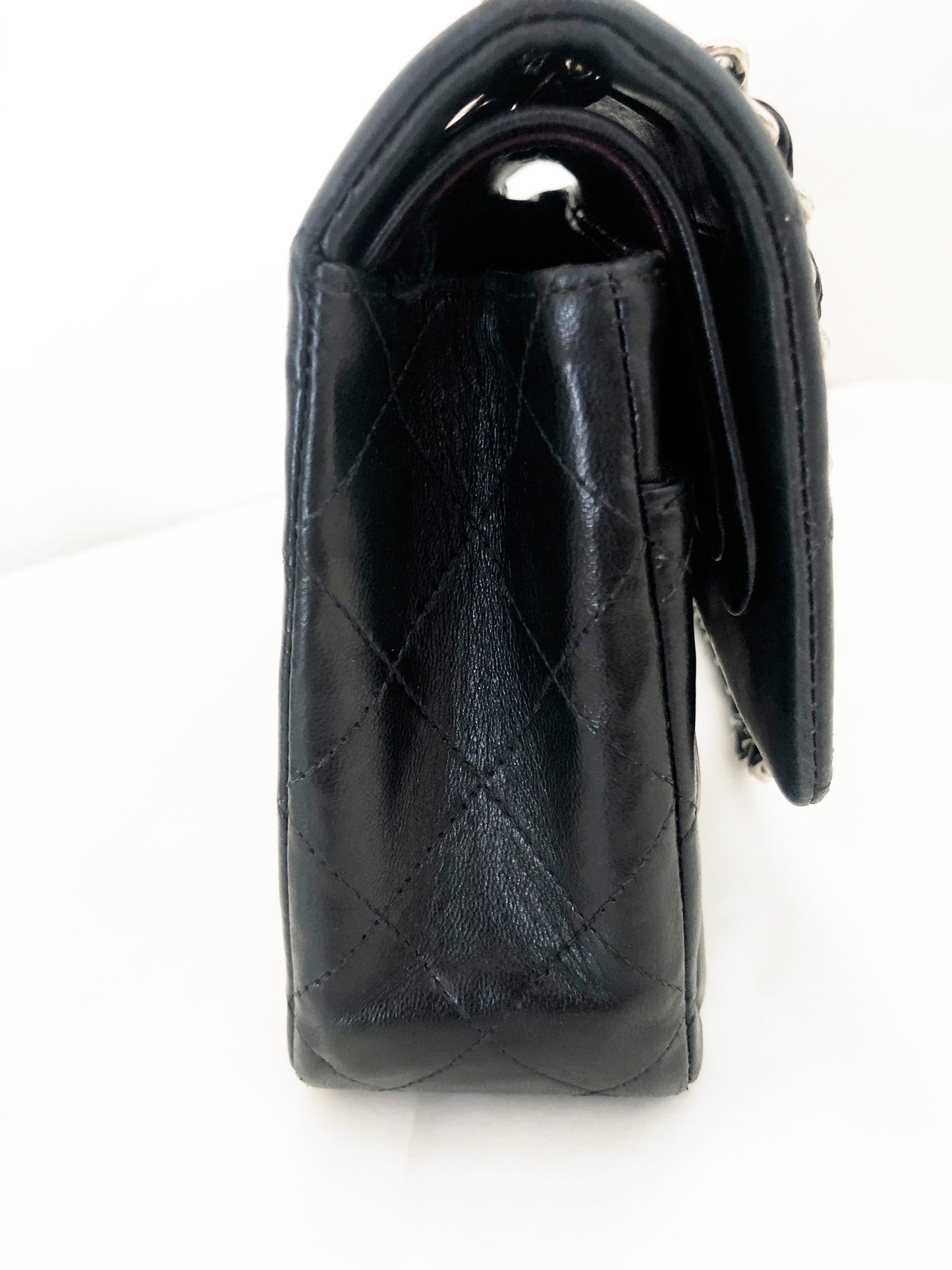 Sac a main Timeless médium 25 cm à double rabat en cuir d'agneau matelassé noir - Soline