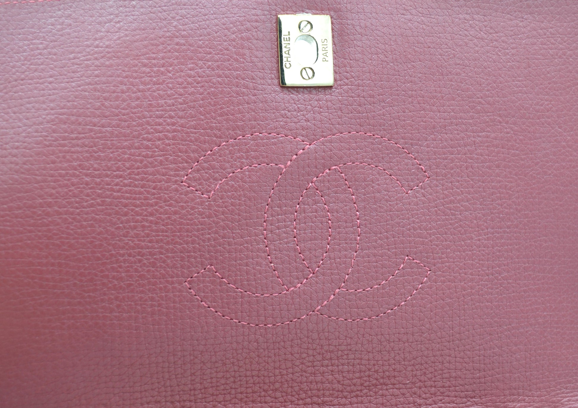 SAC A RABAT EN CUIR DE VEAU CHEVRON ROSE - Soline