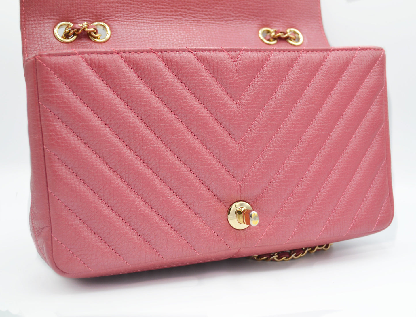 SAC A RABAT EN CUIR DE VEAU CHEVRON ROSE - Soline