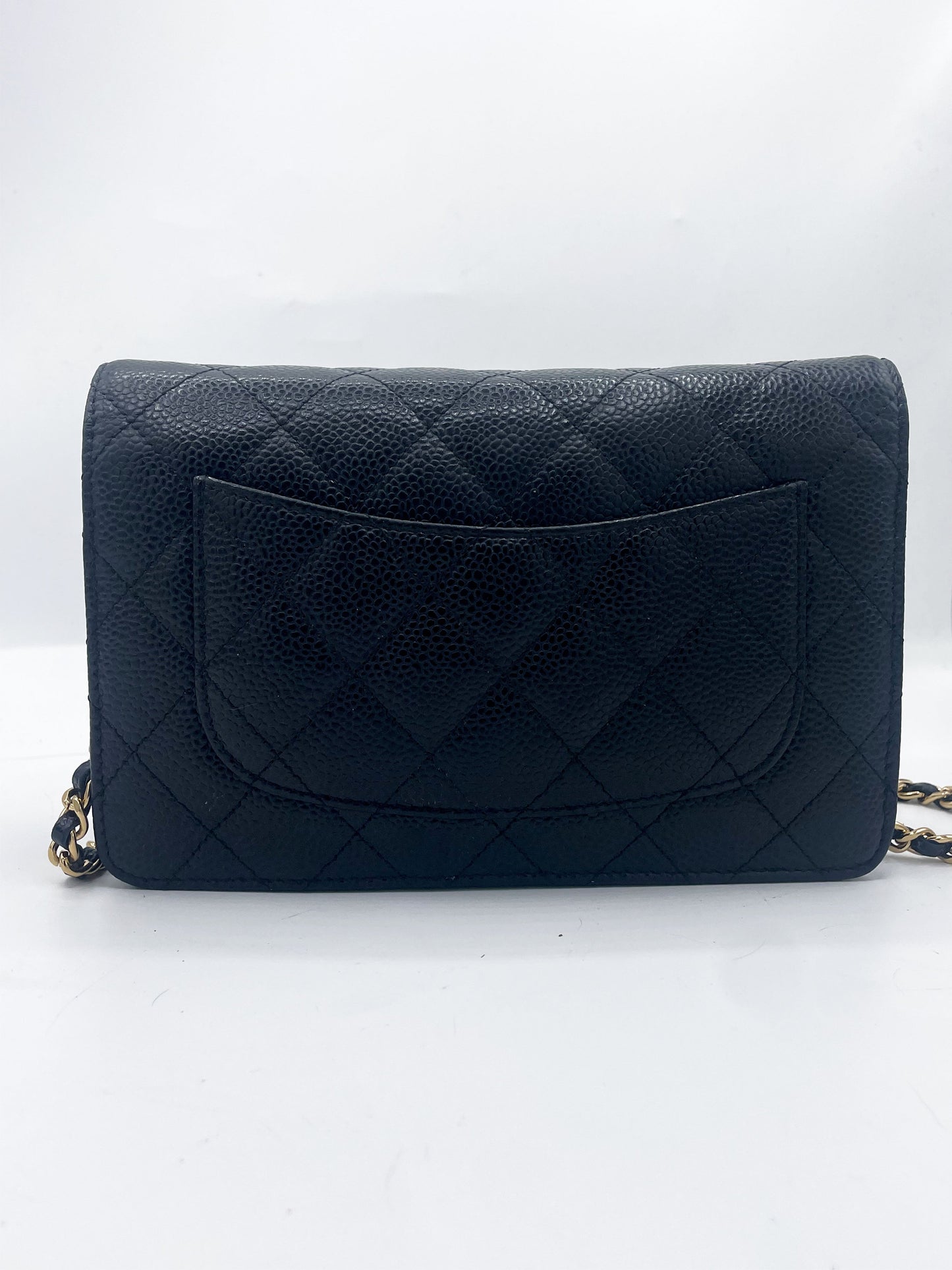 Sac bandoulière Chanel Wallet on Chain en cuir grainé matelassé noir - Soline