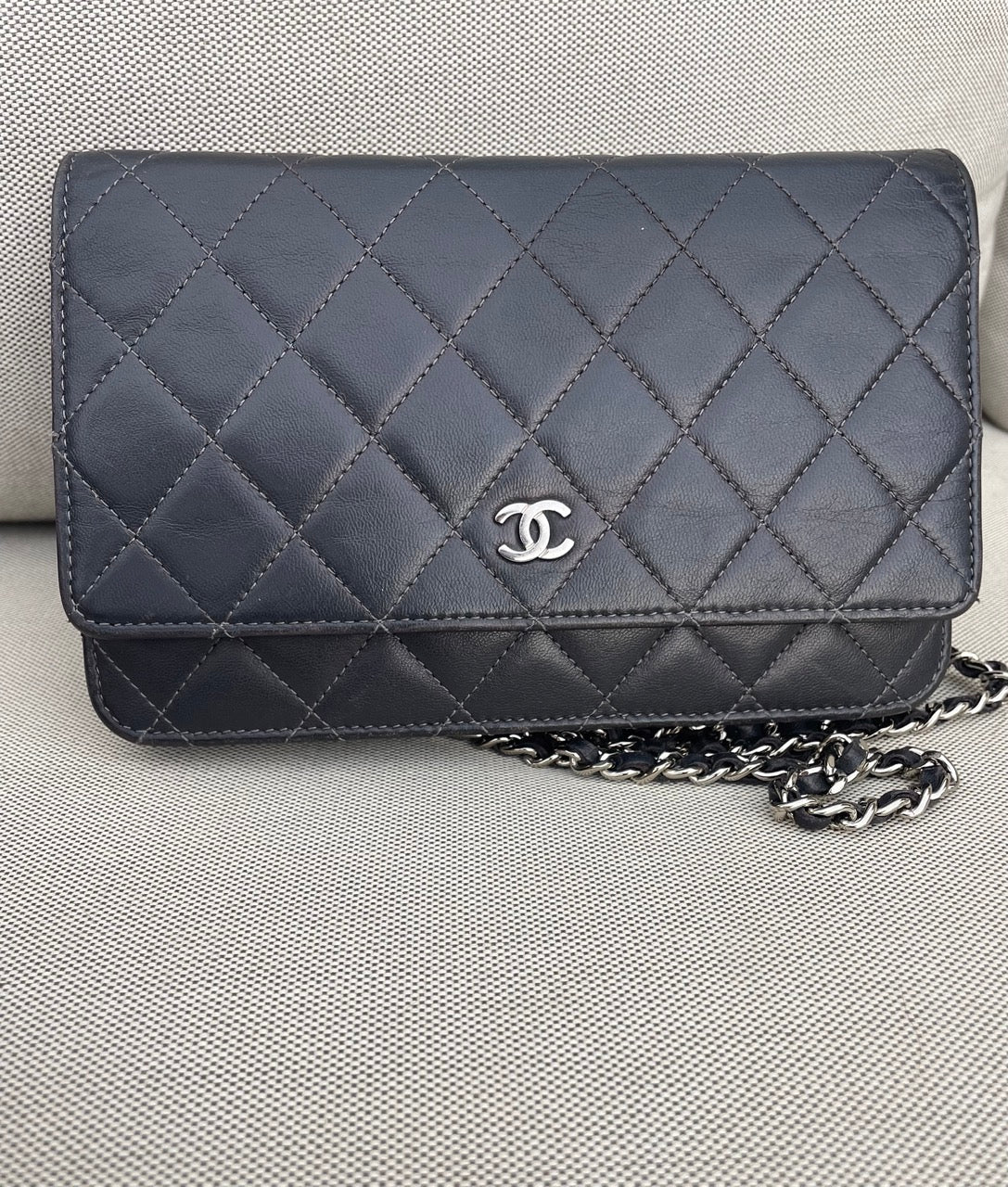 Sac bandouliere Wallet on chain Chanel timeless / classiqure matelassé en cuir lisse Gris - Soline