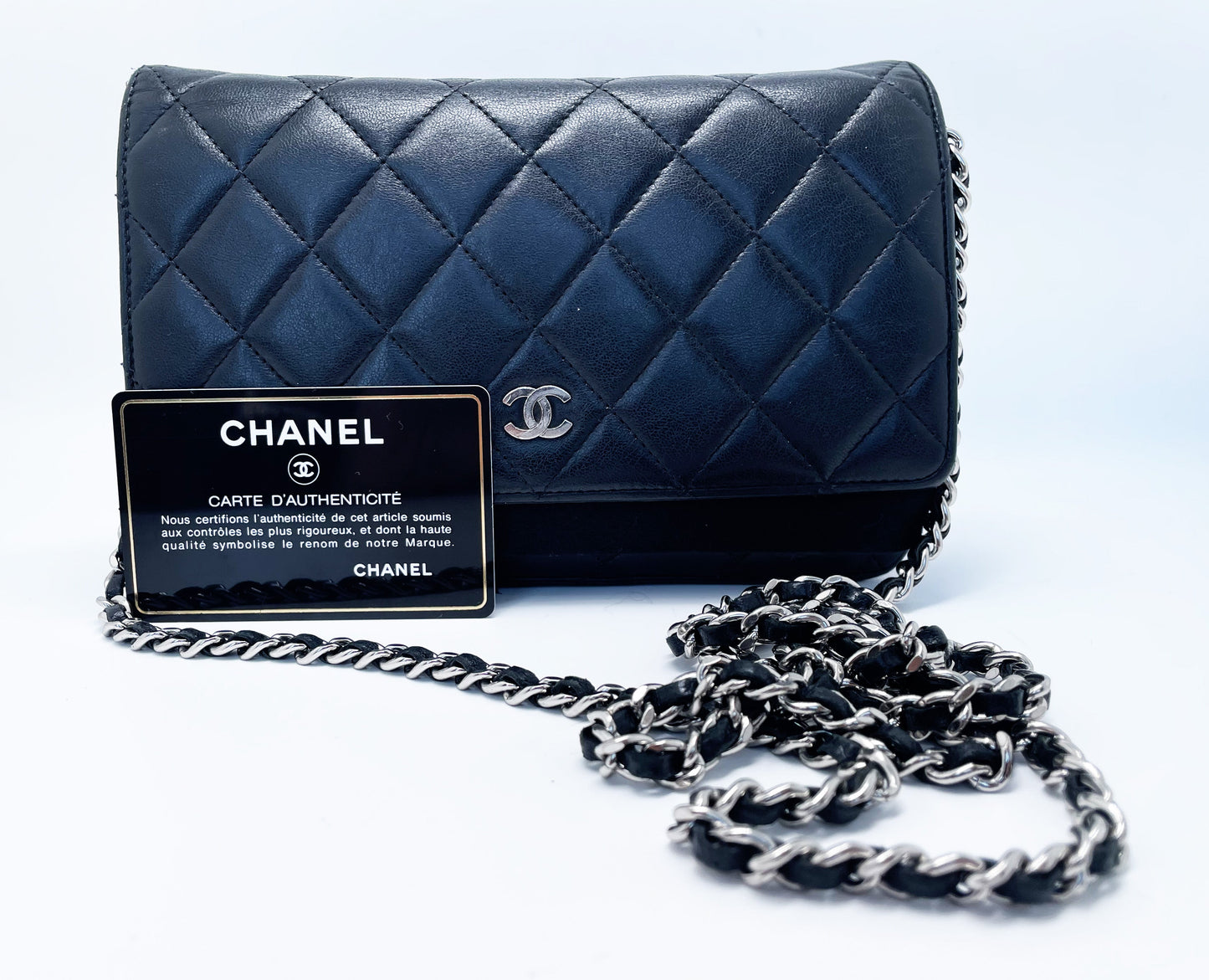 Sac bandoulière wallet on chain (woc) en cuir noir - Soline