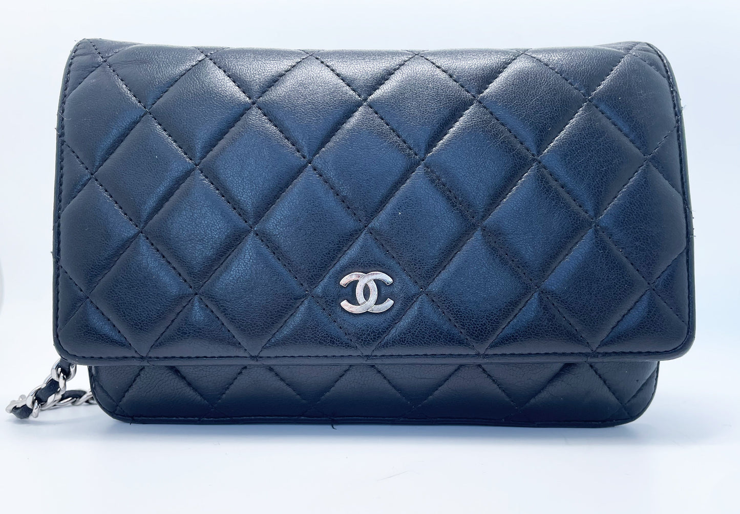 Sac bandoulière wallet on chain (woc) en cuir noir - Soline