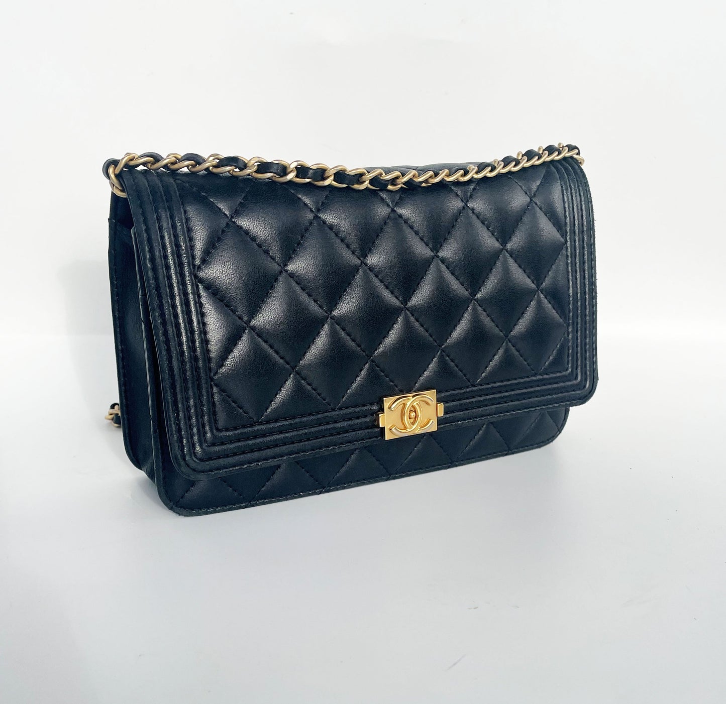 Sac Chanel bandoulière wallet on chain (woc) Boy en cuir noir - Soline