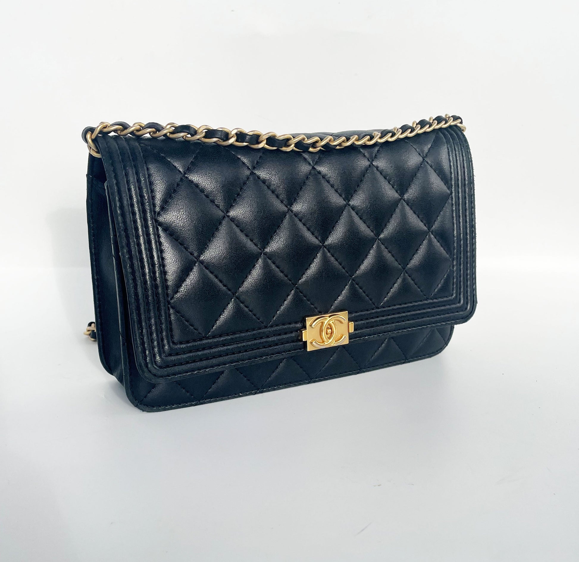 Sac Chanel bandoulière wallet on chain (woc) Boy en cuir noir - Soline