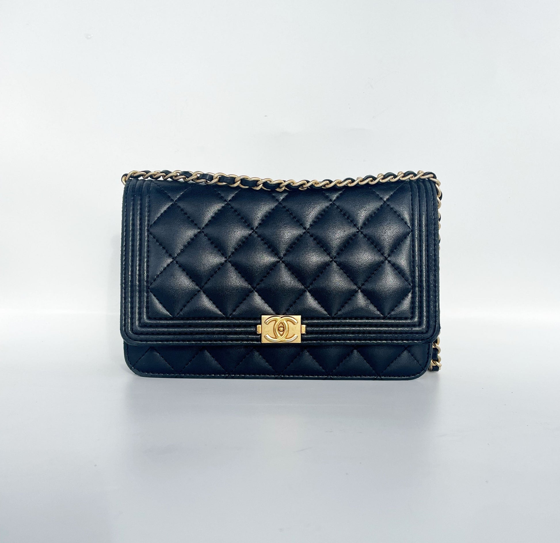 Sac Chanel bandoulière wallet on chain (woc) Boy en cuir noir - Soline