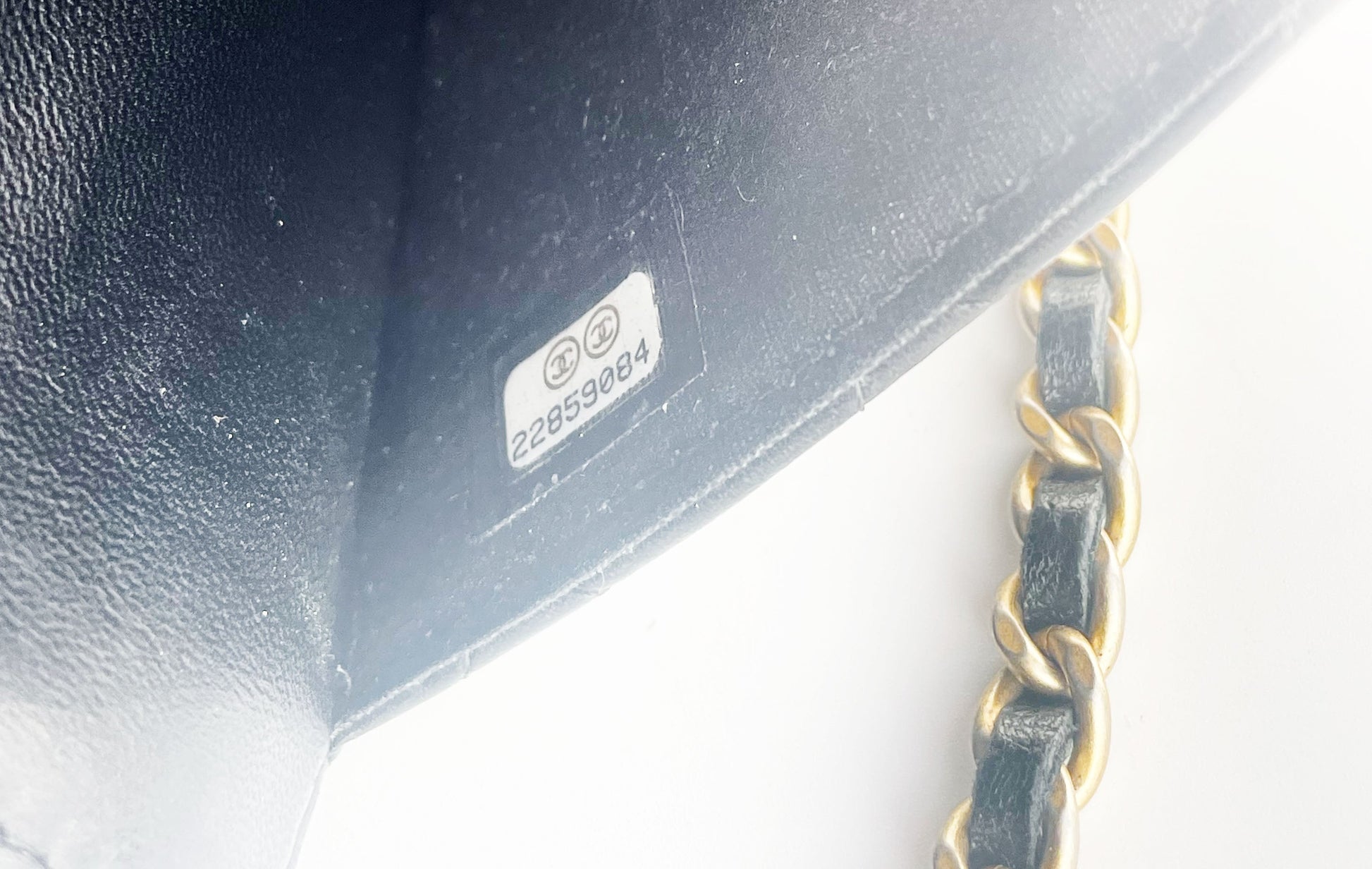 Sac Chanel bandoulière wallet on chain (woc) Boy en cuir noir - Soline