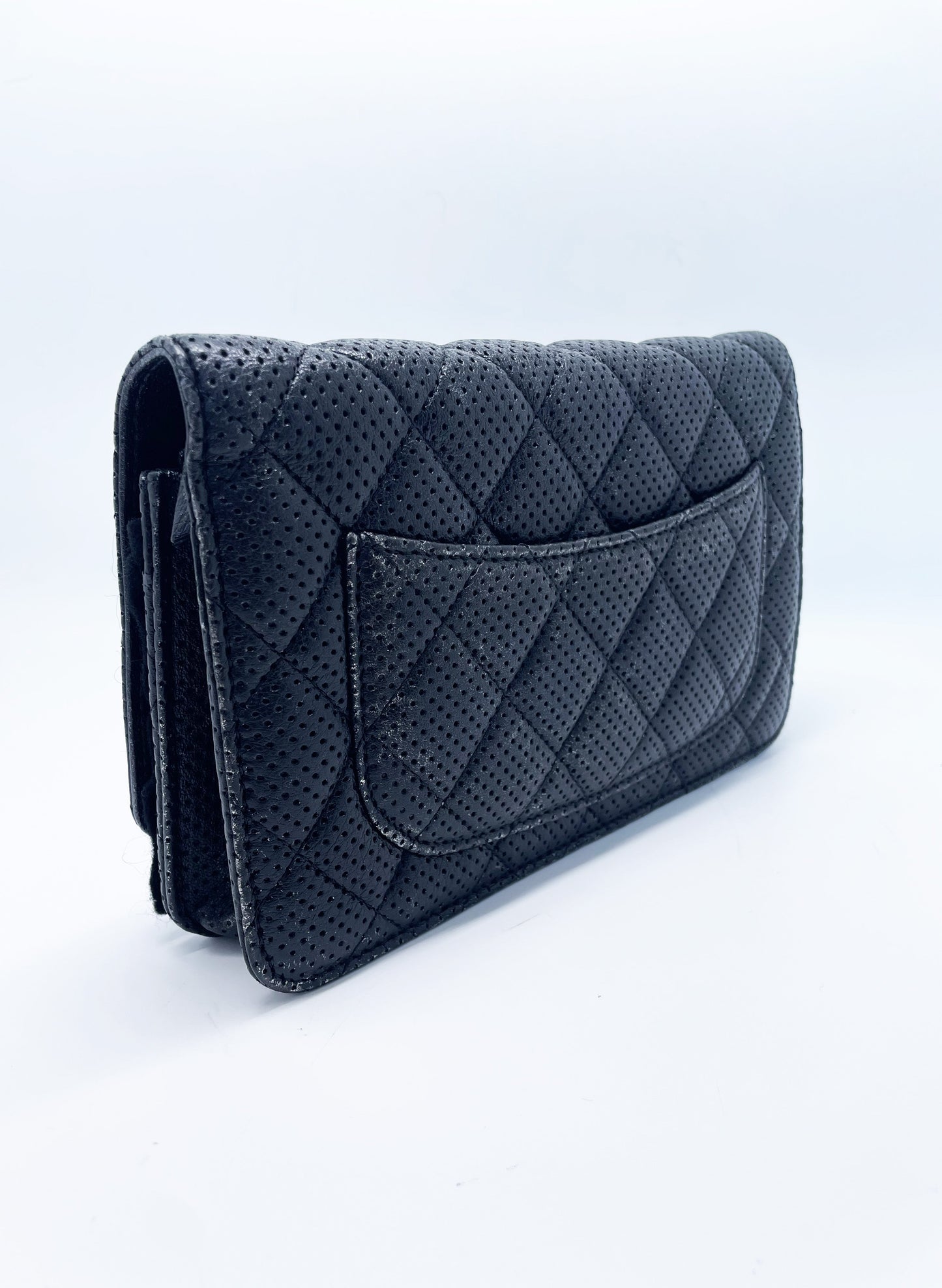Sac Chanel bandoulière wallet on chain (woc) en cuir perforé noir et argenté - Soline