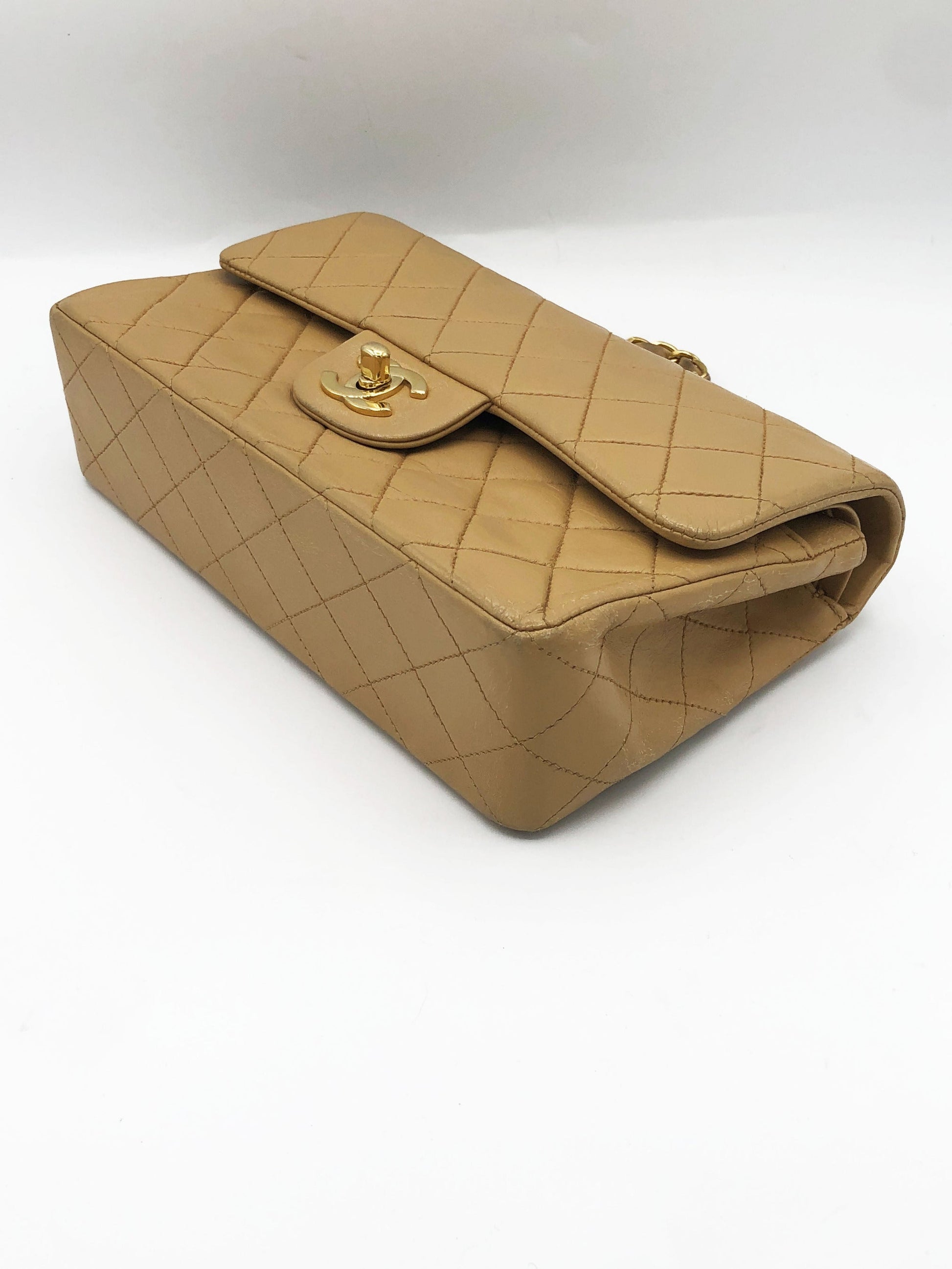 SAC CHANEL BEIGE TIMELESS MINI CUIR D'AGNEAU VINTAGE - Soline