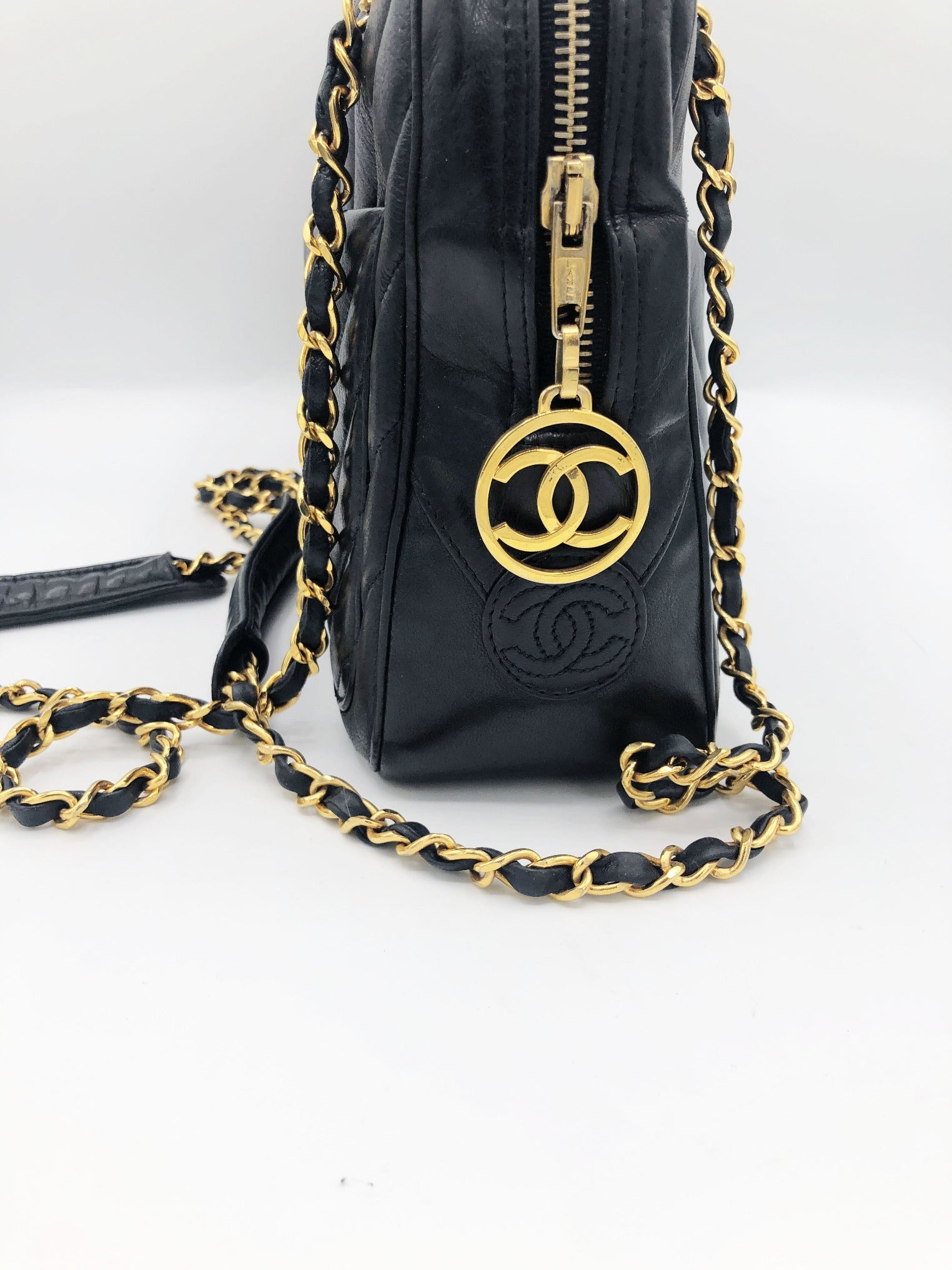 SAC CHANEL CAMERA CHEVRON AGNEAU NOIR - Soline