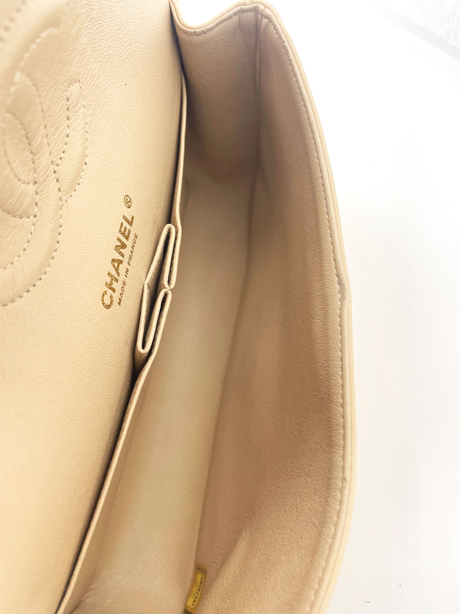 Sac Chanel Classique en cuir beige - Soline