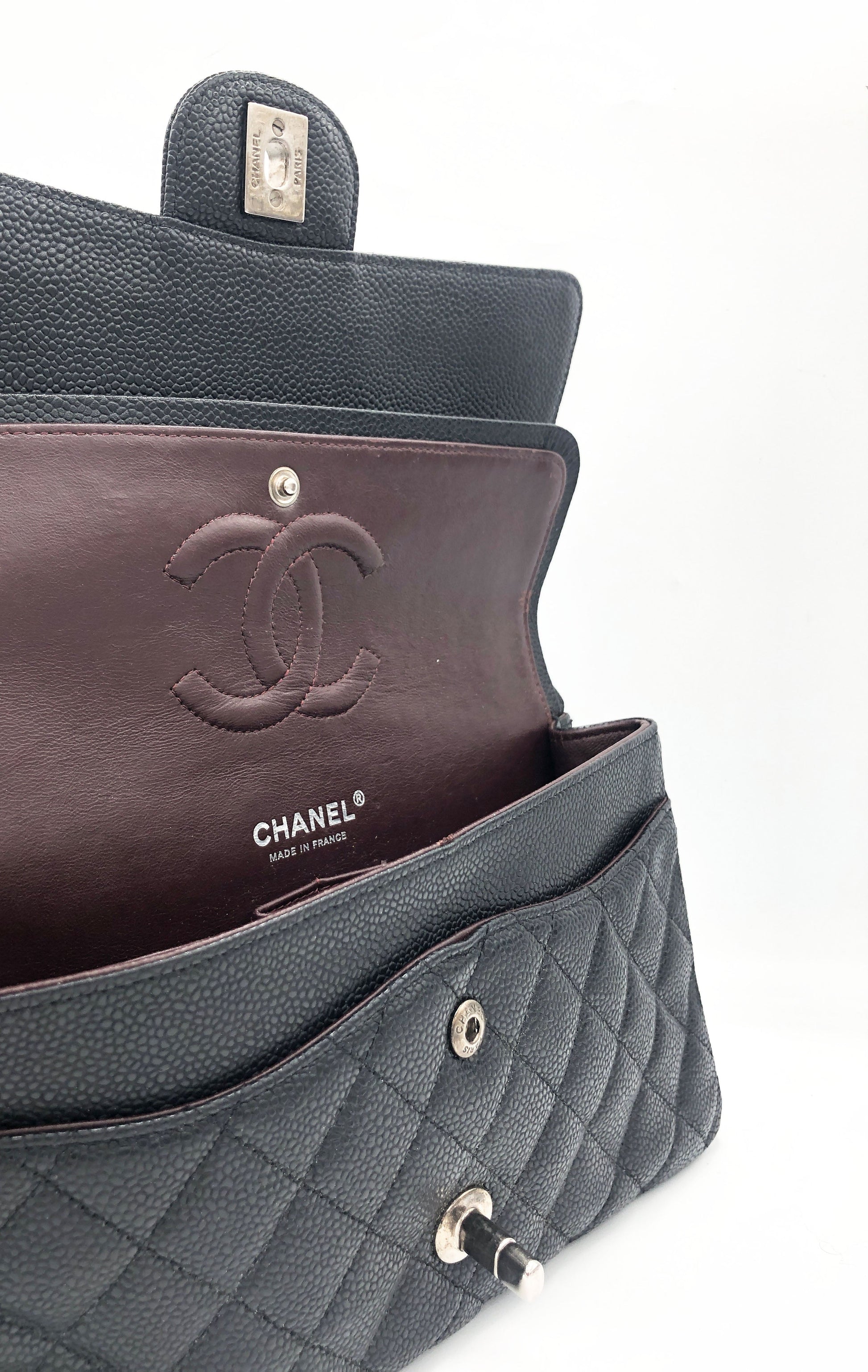 Sac Chanel Classique en cuir caviar noir & métal argenté - Soline